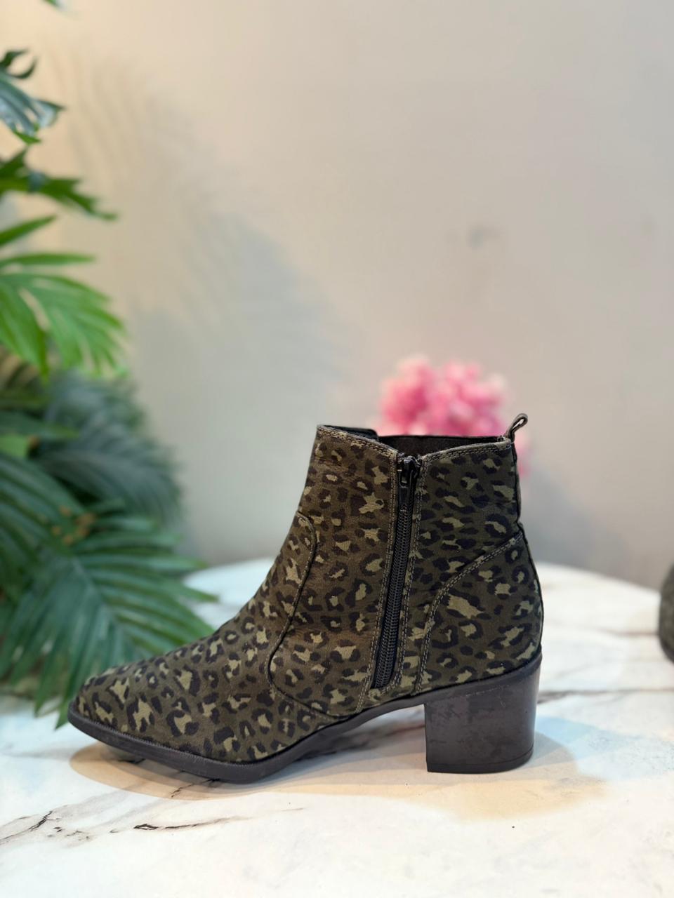 Leopard print suede zipper ankle boot (Blue box)