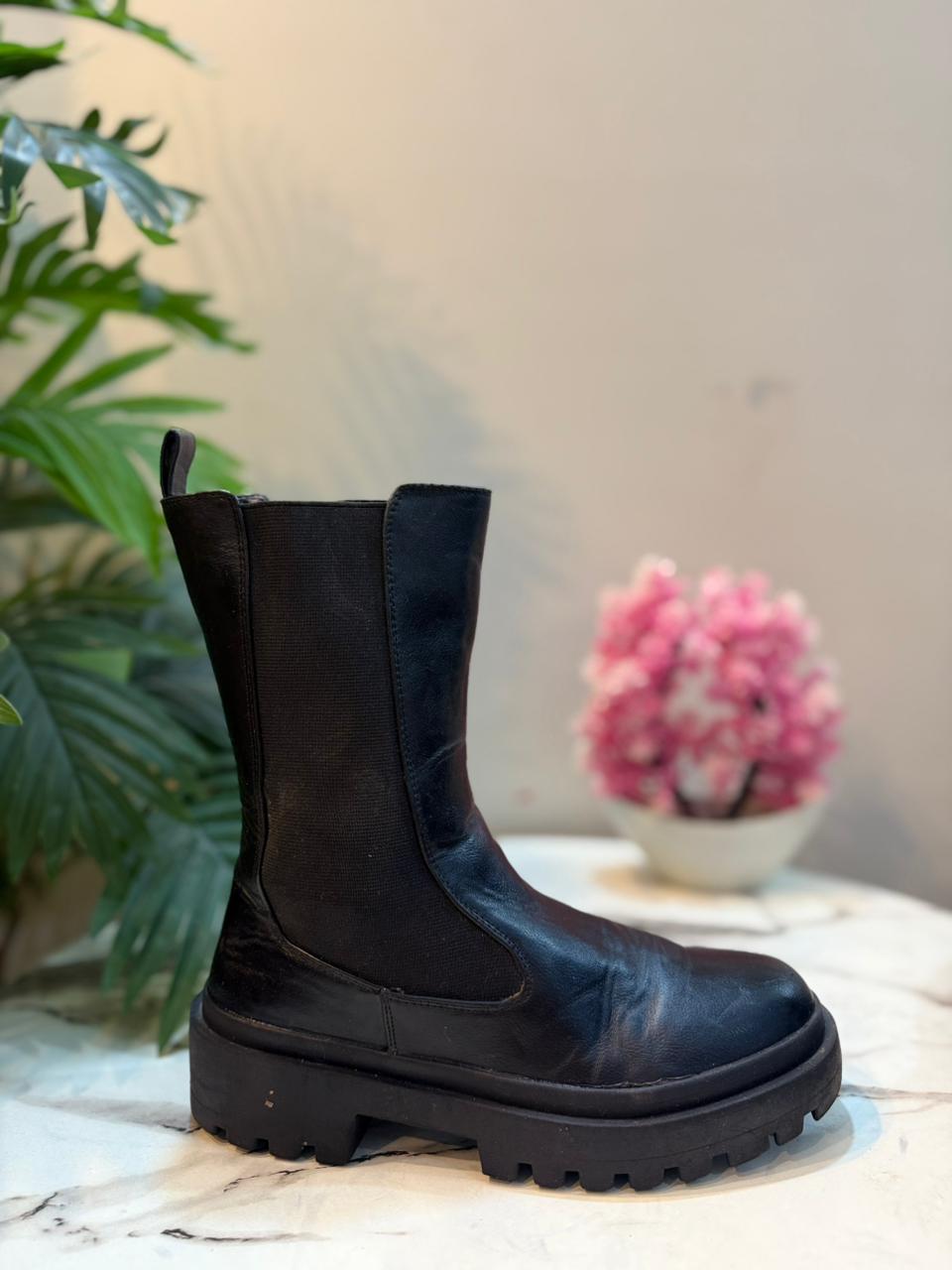 Black leather ankle boot (Primark)