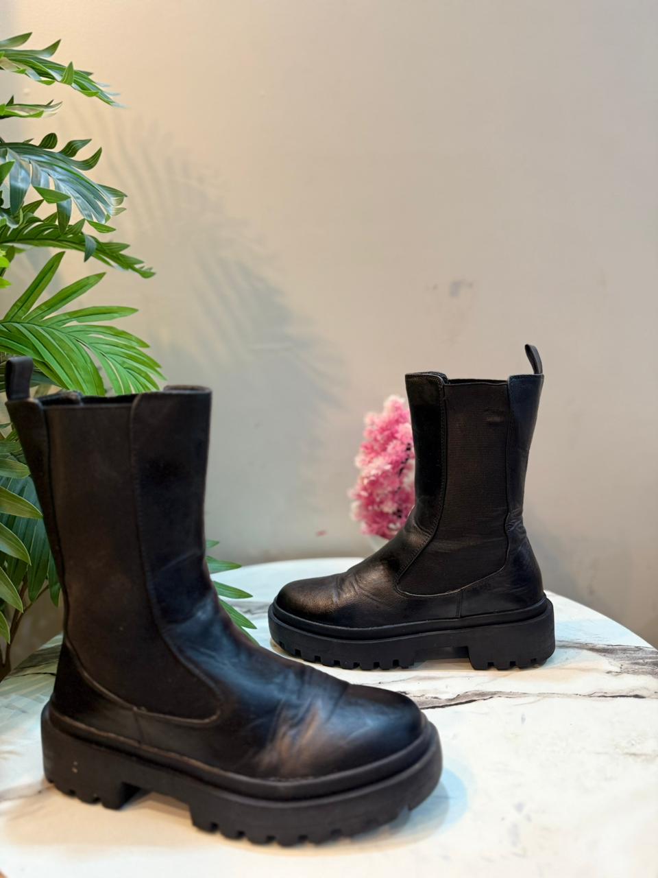 Black leather ankle boot (Primark)