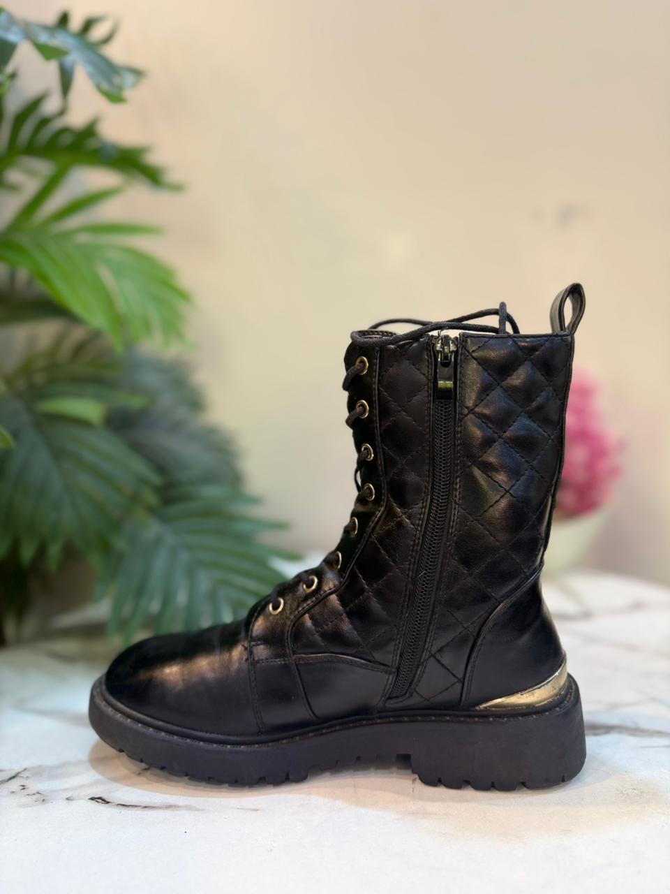 Black leather laceup zipper ankle boot (Merry scott)