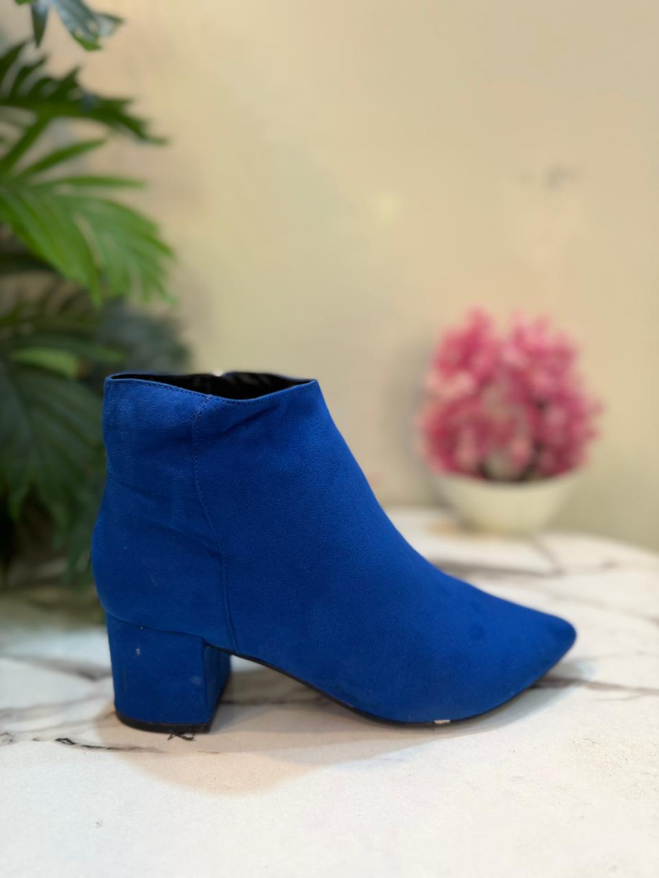 Blue suede zipper ankle boot (Evans)