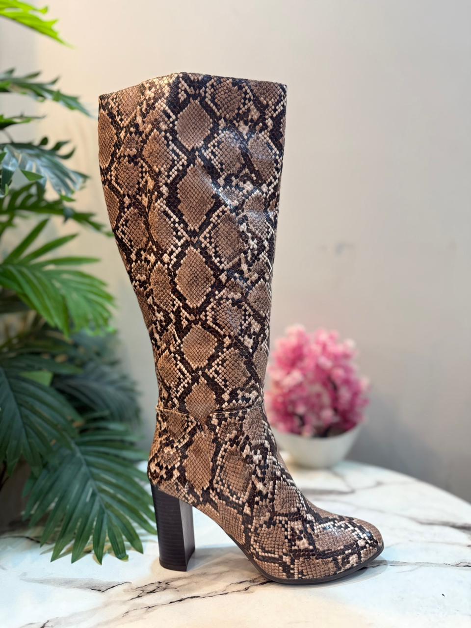 Snake print long zipper boot (A new day)