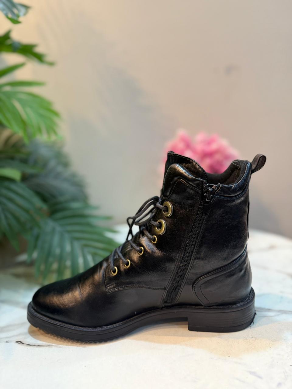 Black leather laceup zipper ankle boot (Unknown)