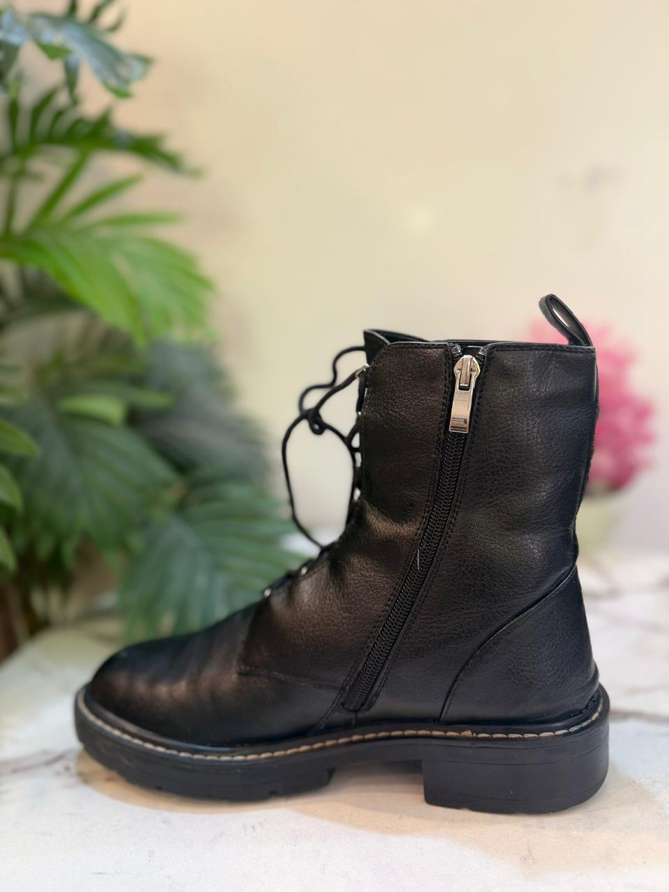 Black leather laceup zipper ankle boot (Pull & bear)