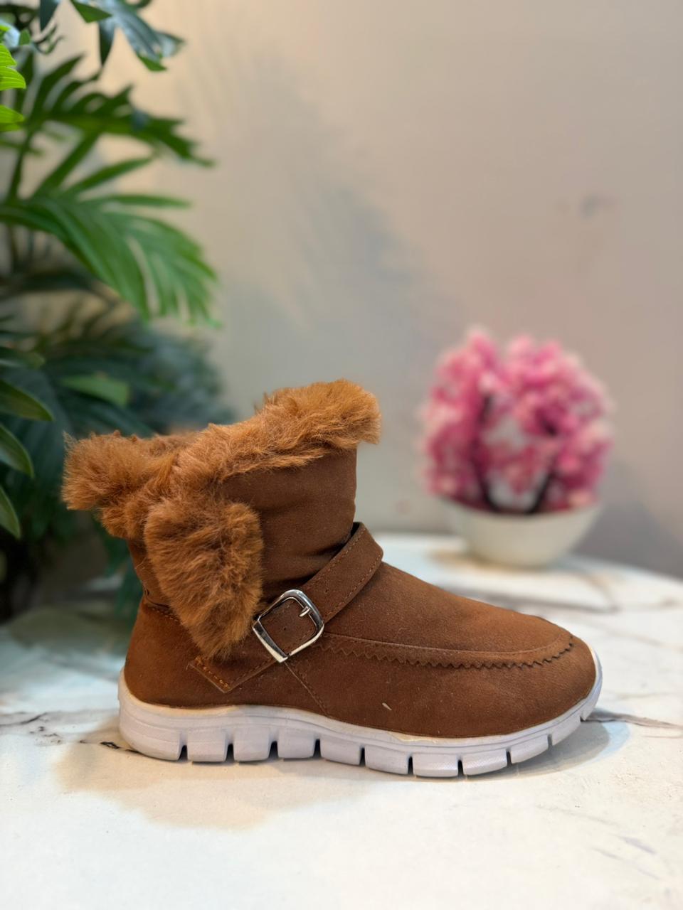 Brown suede zipper ankle boot (Unknown)