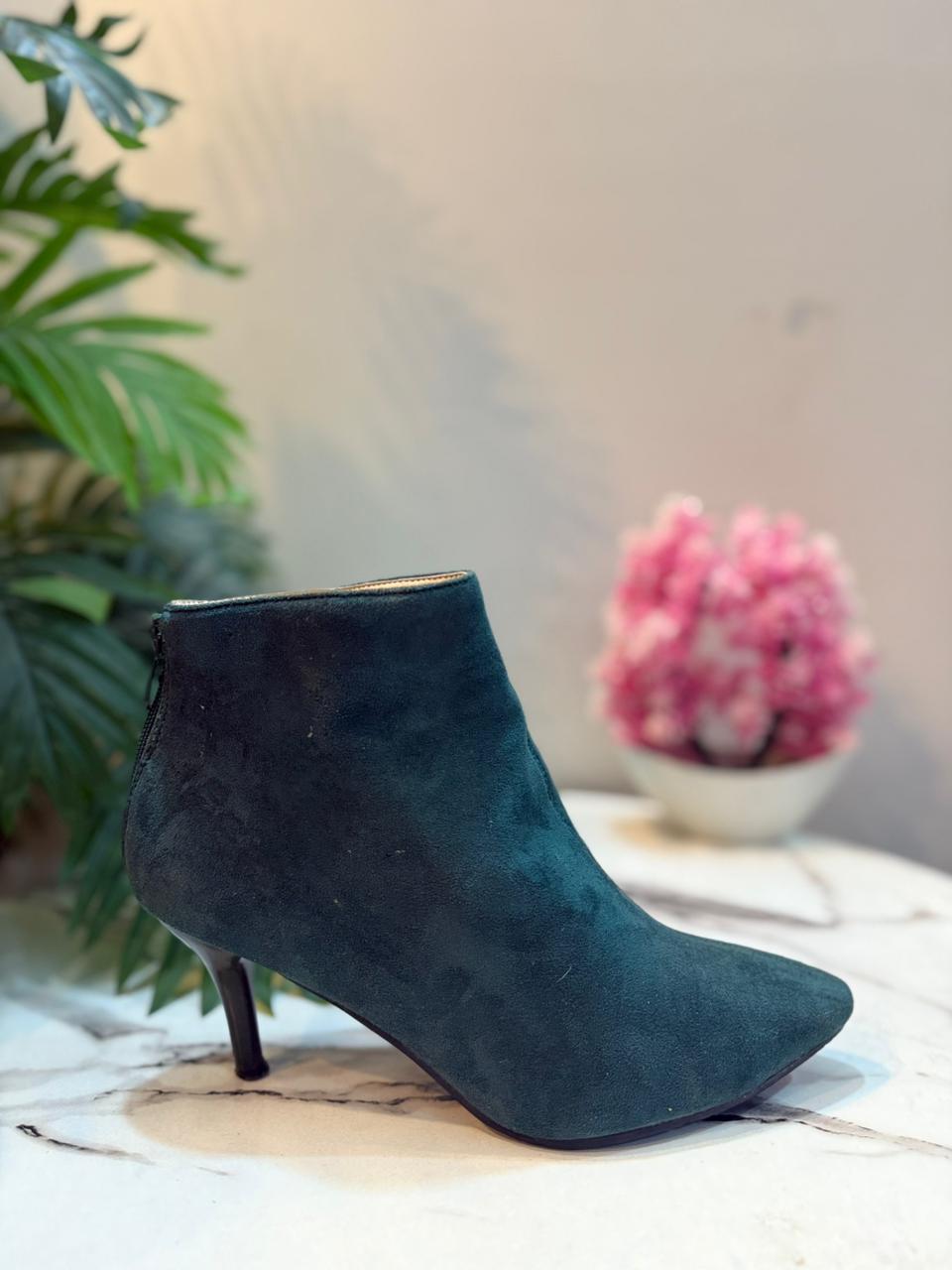 Green suede zipper ankle boot (Unknown)
