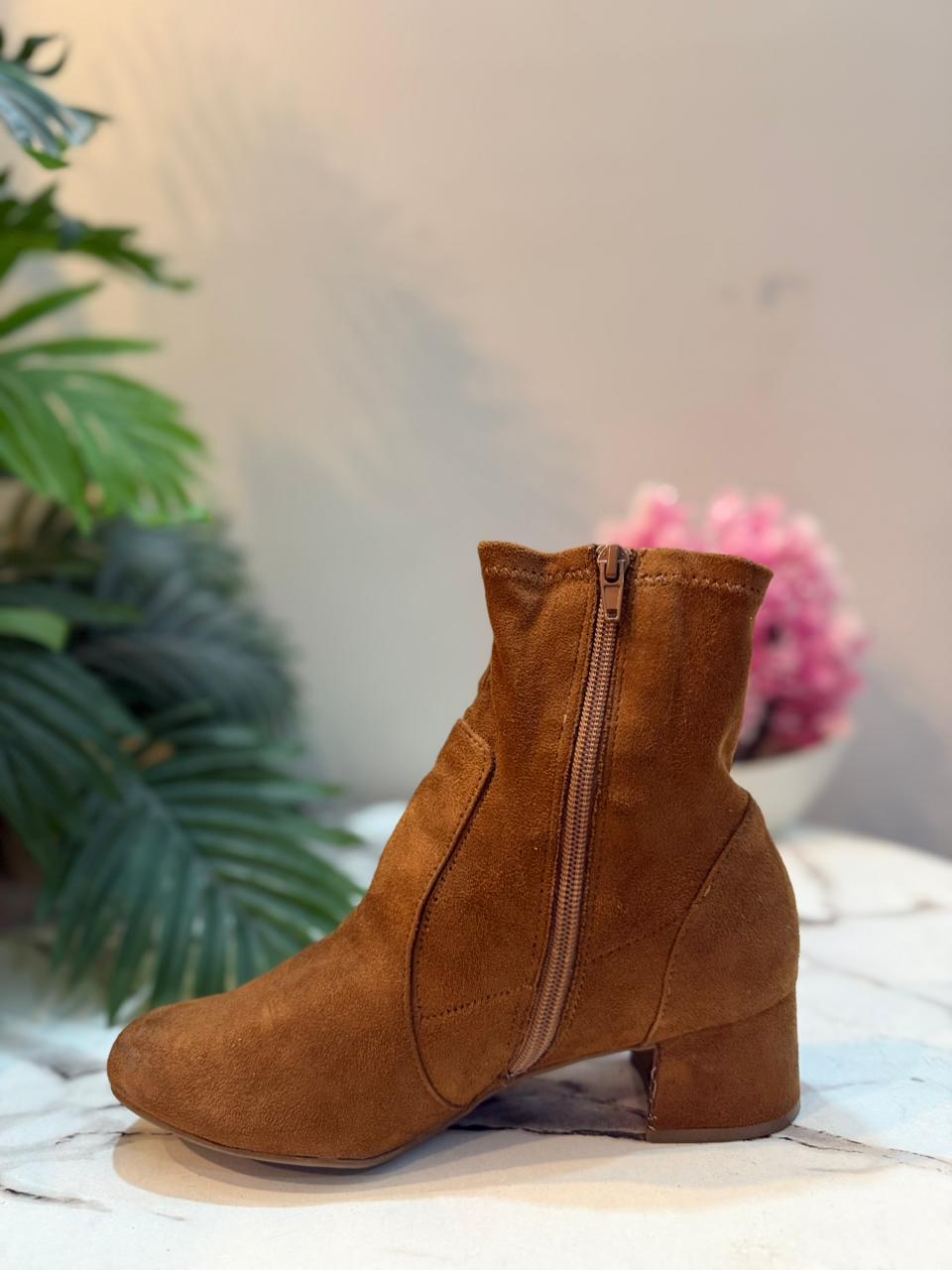 Brown suede zipper ankle boot (Naturalizer)