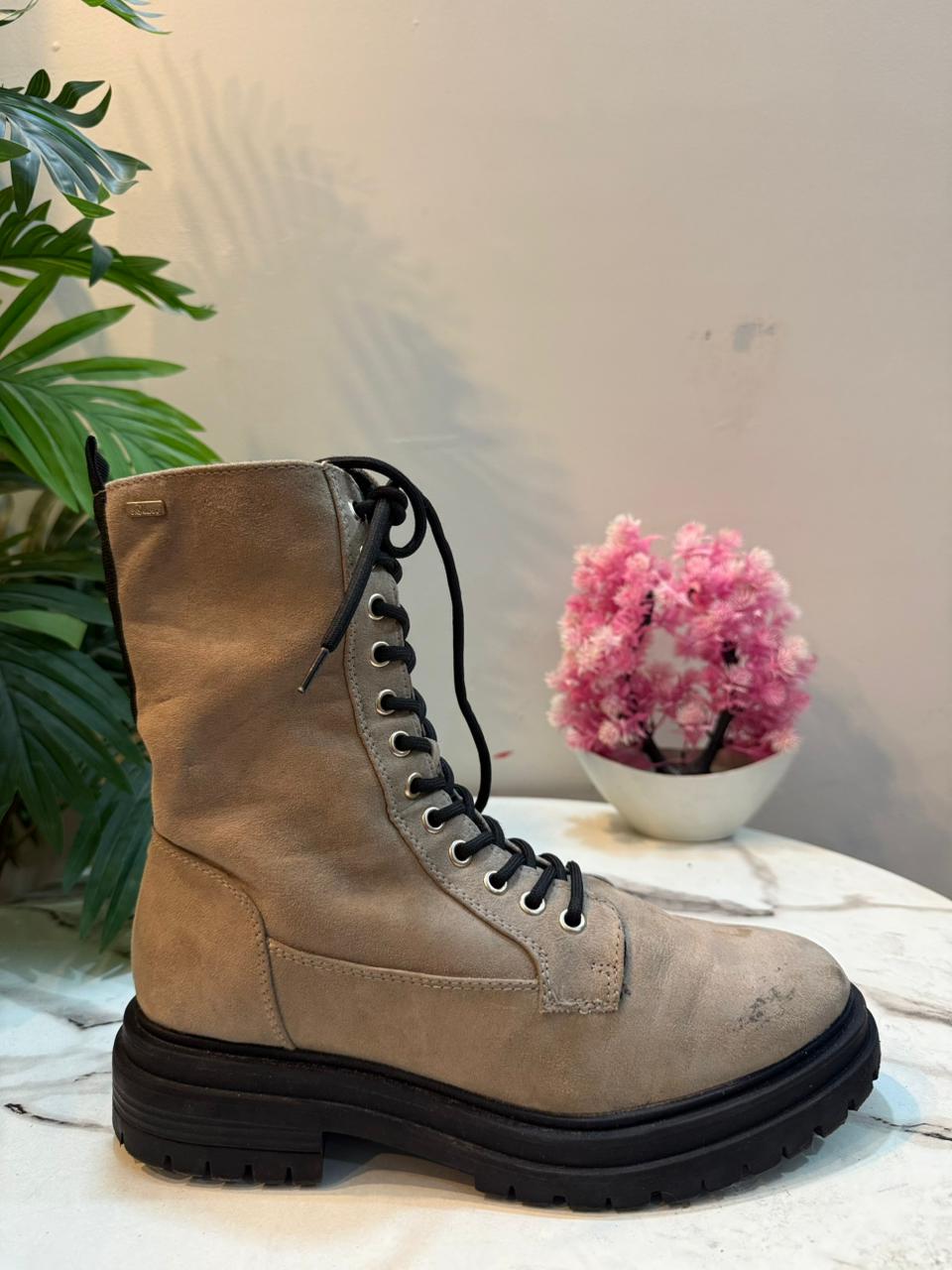 Brown suede laceup zipper ankle boot (S.Oliver)