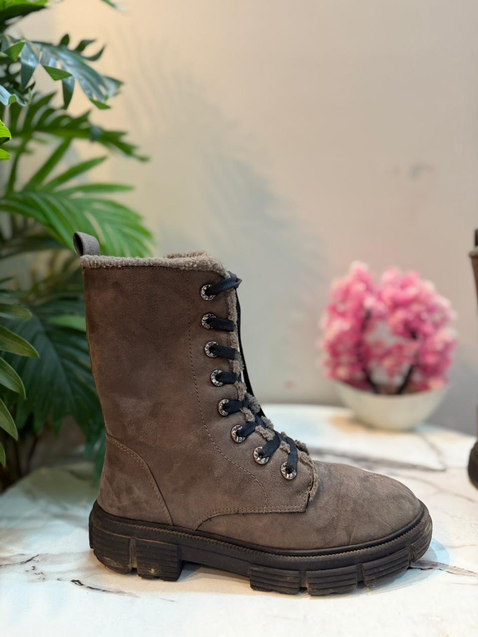 Brown suede laceup zipper ankle boot (Catwalk)