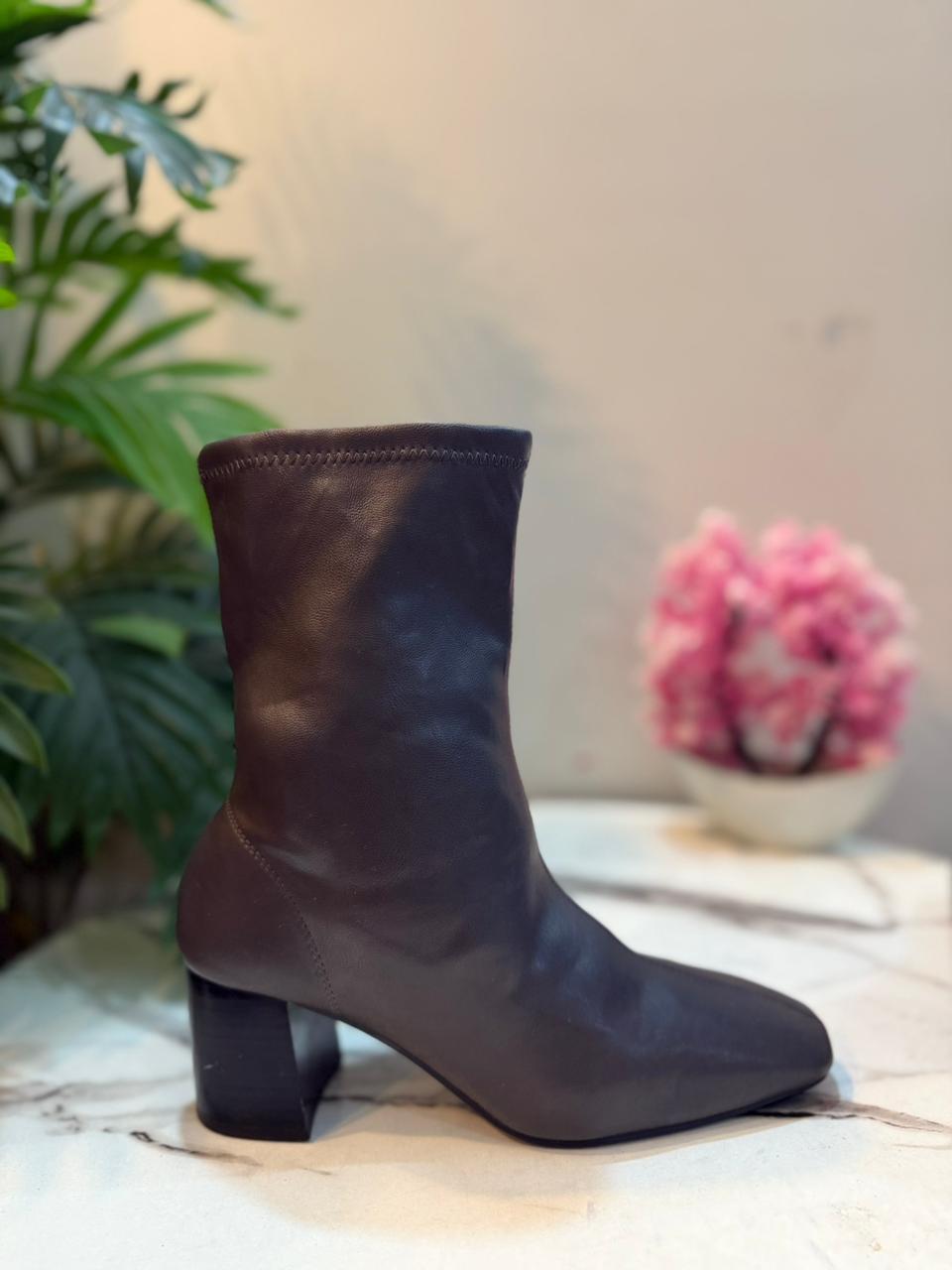 Grey leather ankle boot (H&M)