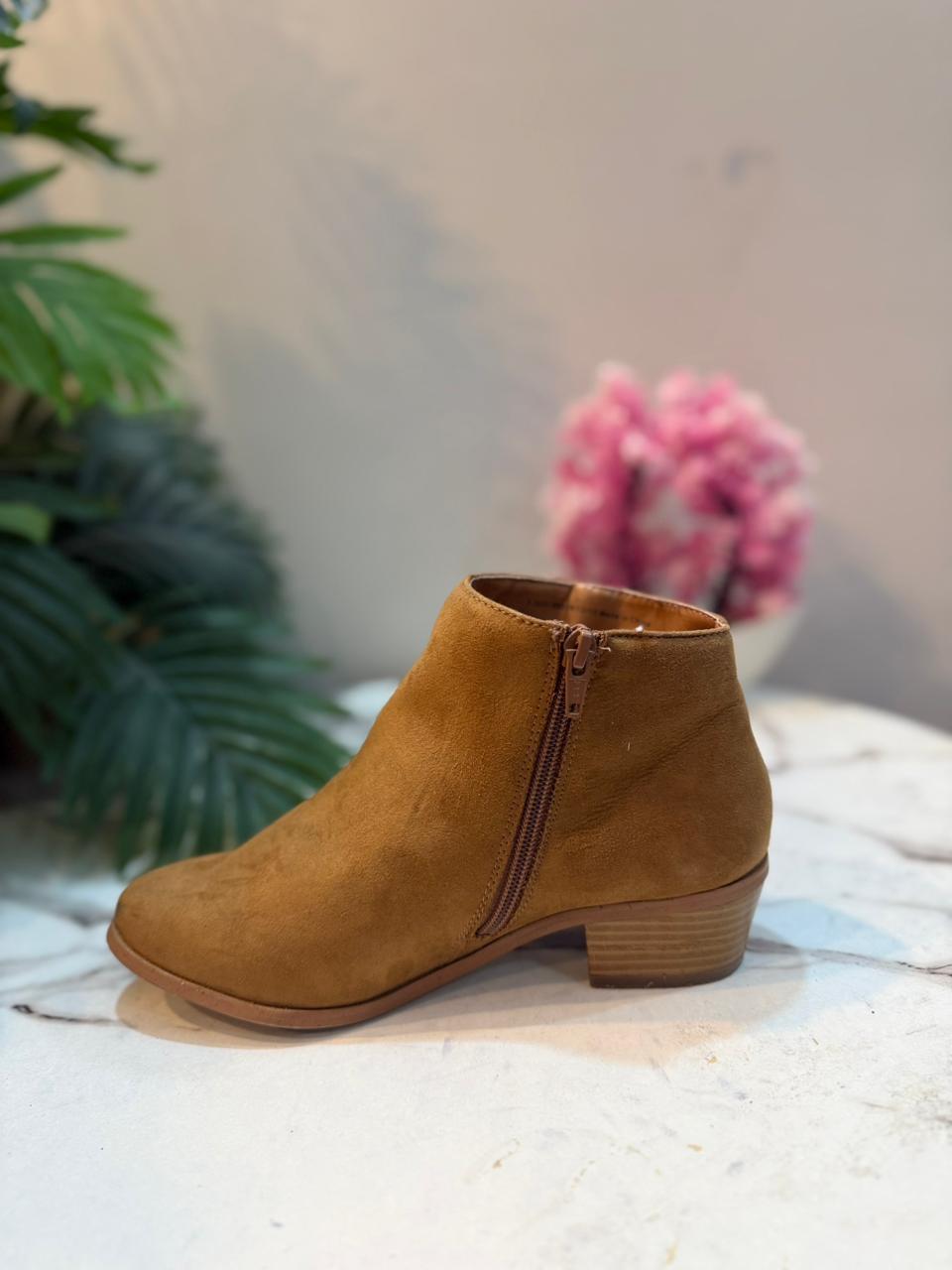 Brown suede zipper ankle boot (Dorothy Perkins)