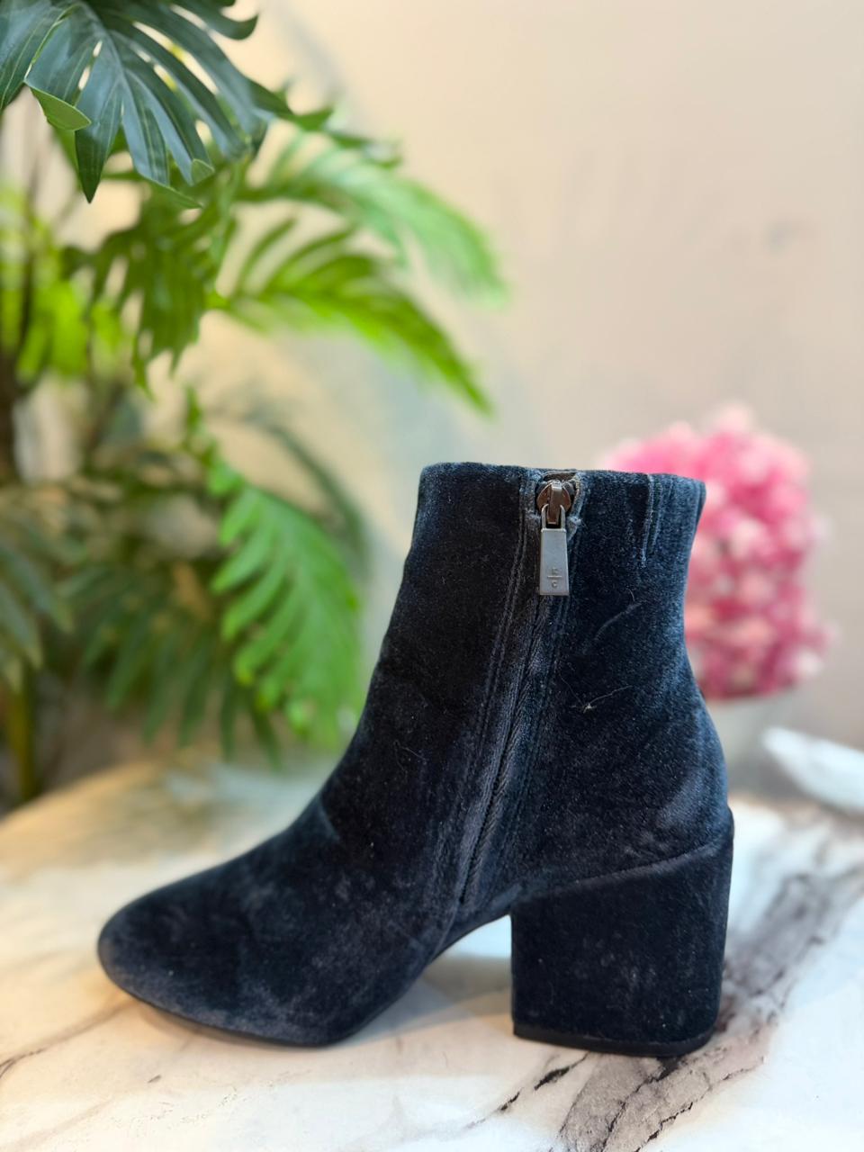Blue velvet zipper ankle boot (Kenneth cole)