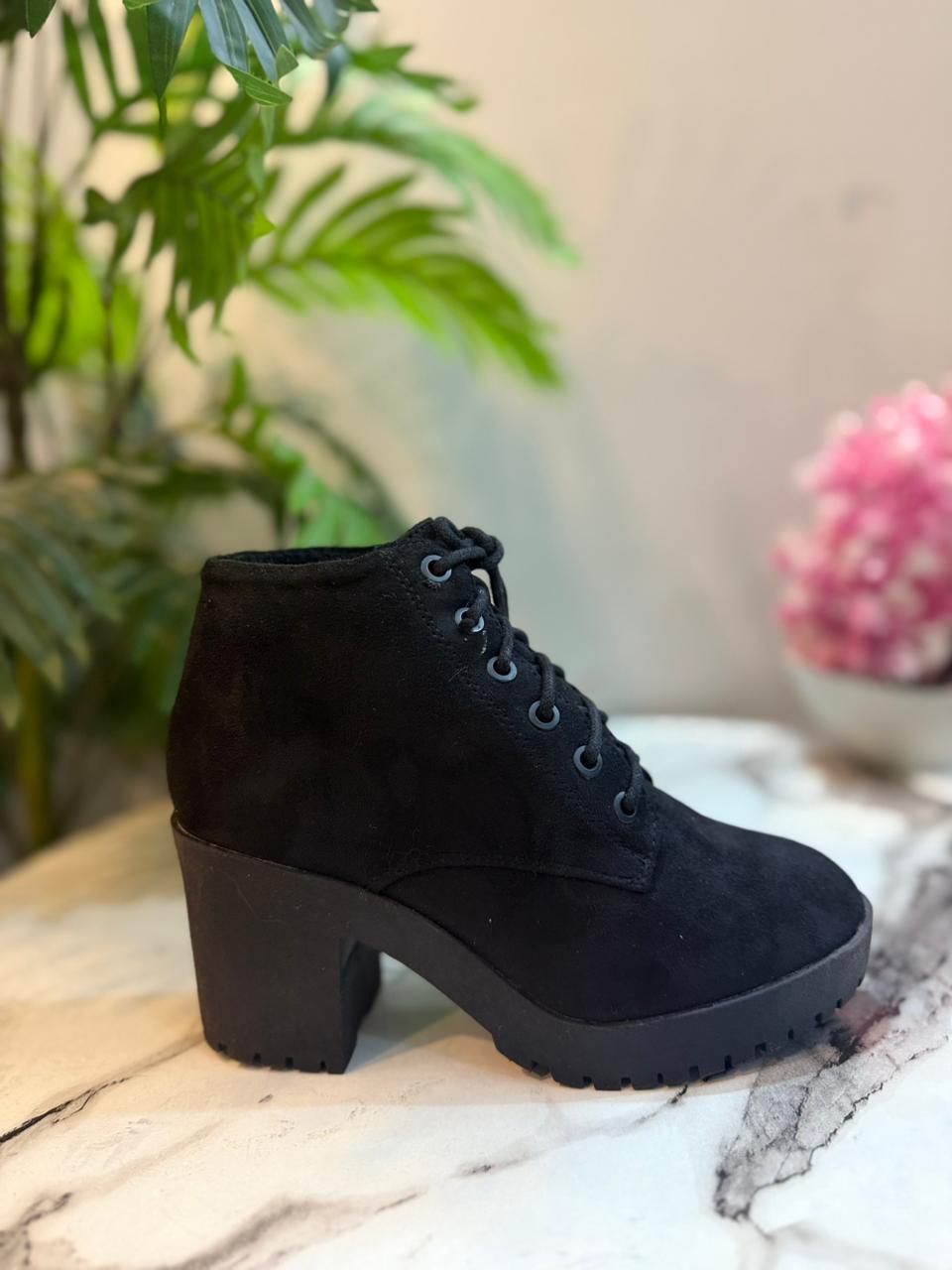 Black suede laceup ankle boot (Urban)