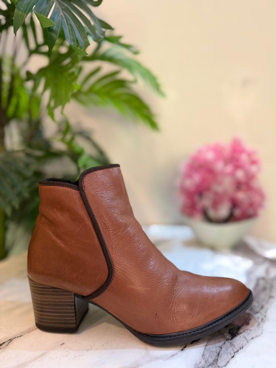 Brown leather zipper ankle boot (Gabor)