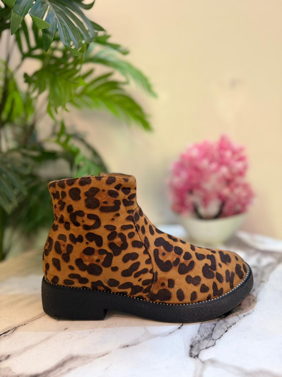 Cheetah print zipper ankle boot (Ideal shoes)