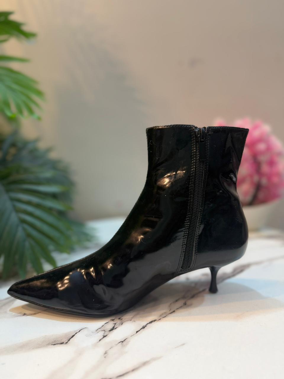 Black patent leather kitten heel zipper ankle boot (zara )