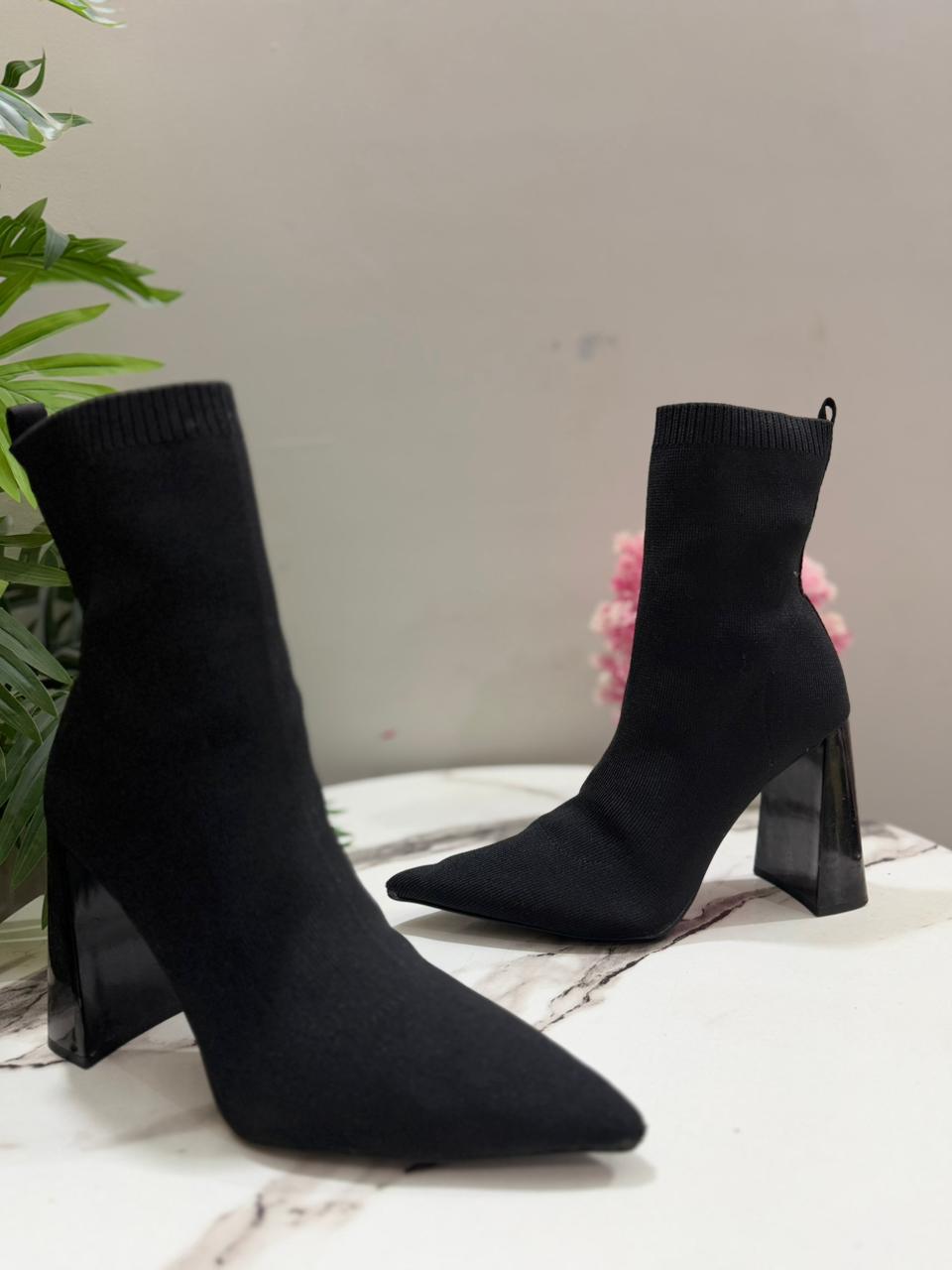 Black socks ankle boot (zara )