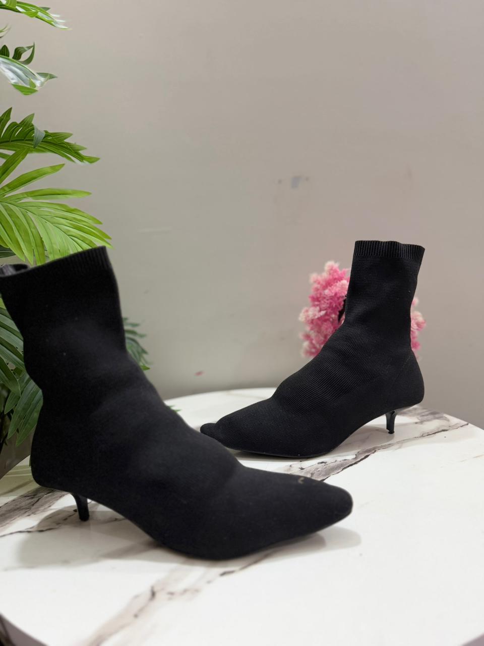 Black sock kitten heel ankle boot (zara)