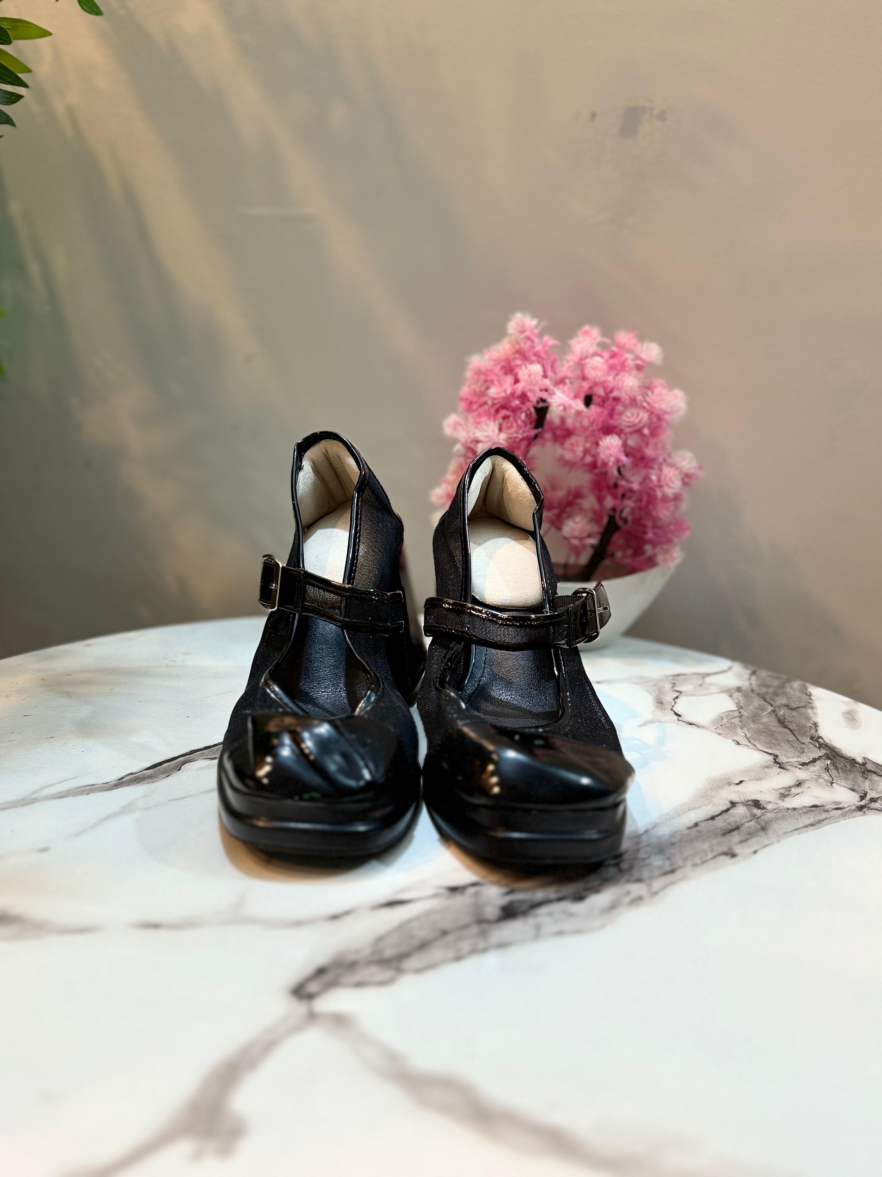 Black block coat heel
