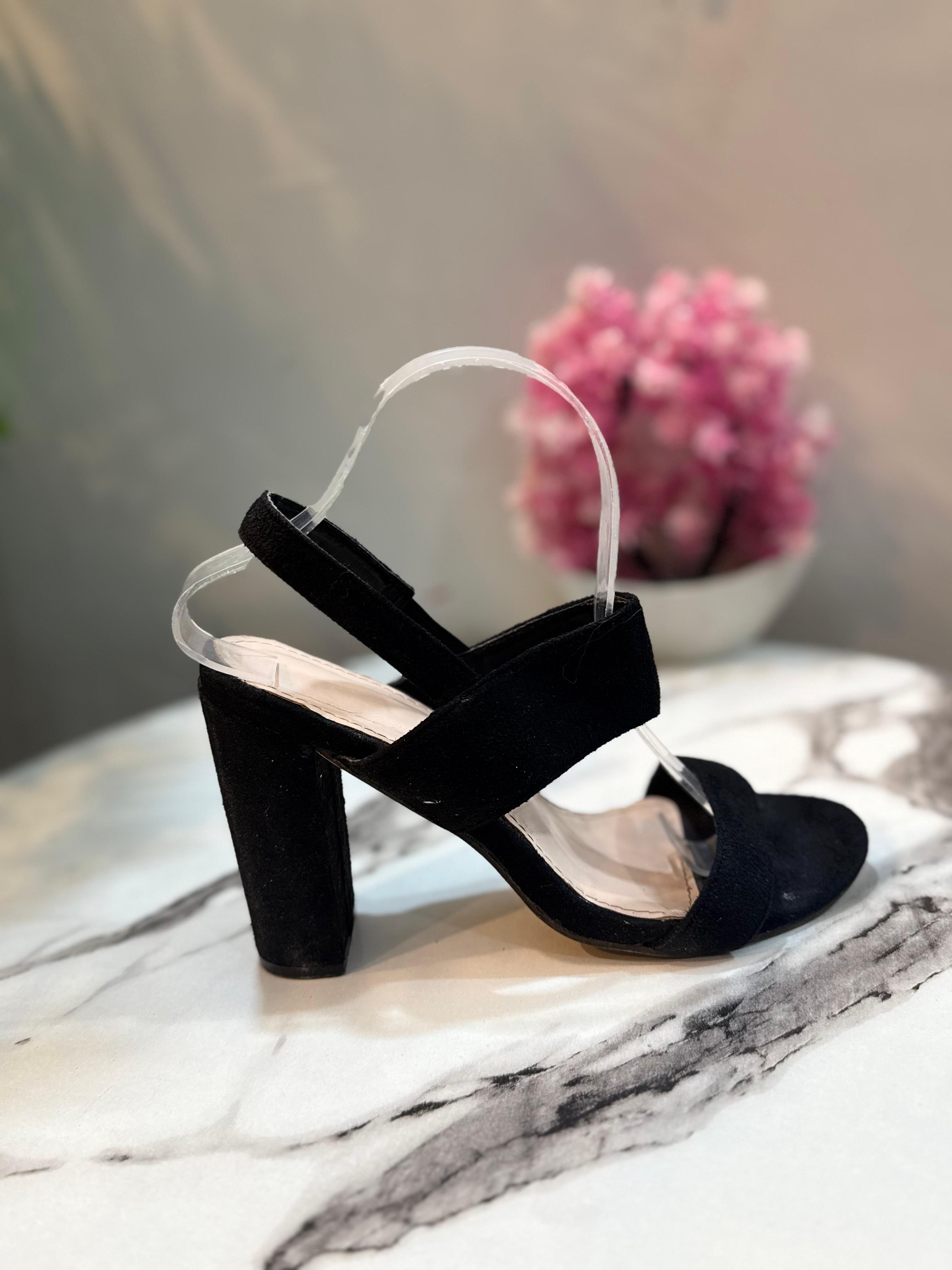 Black block heel
