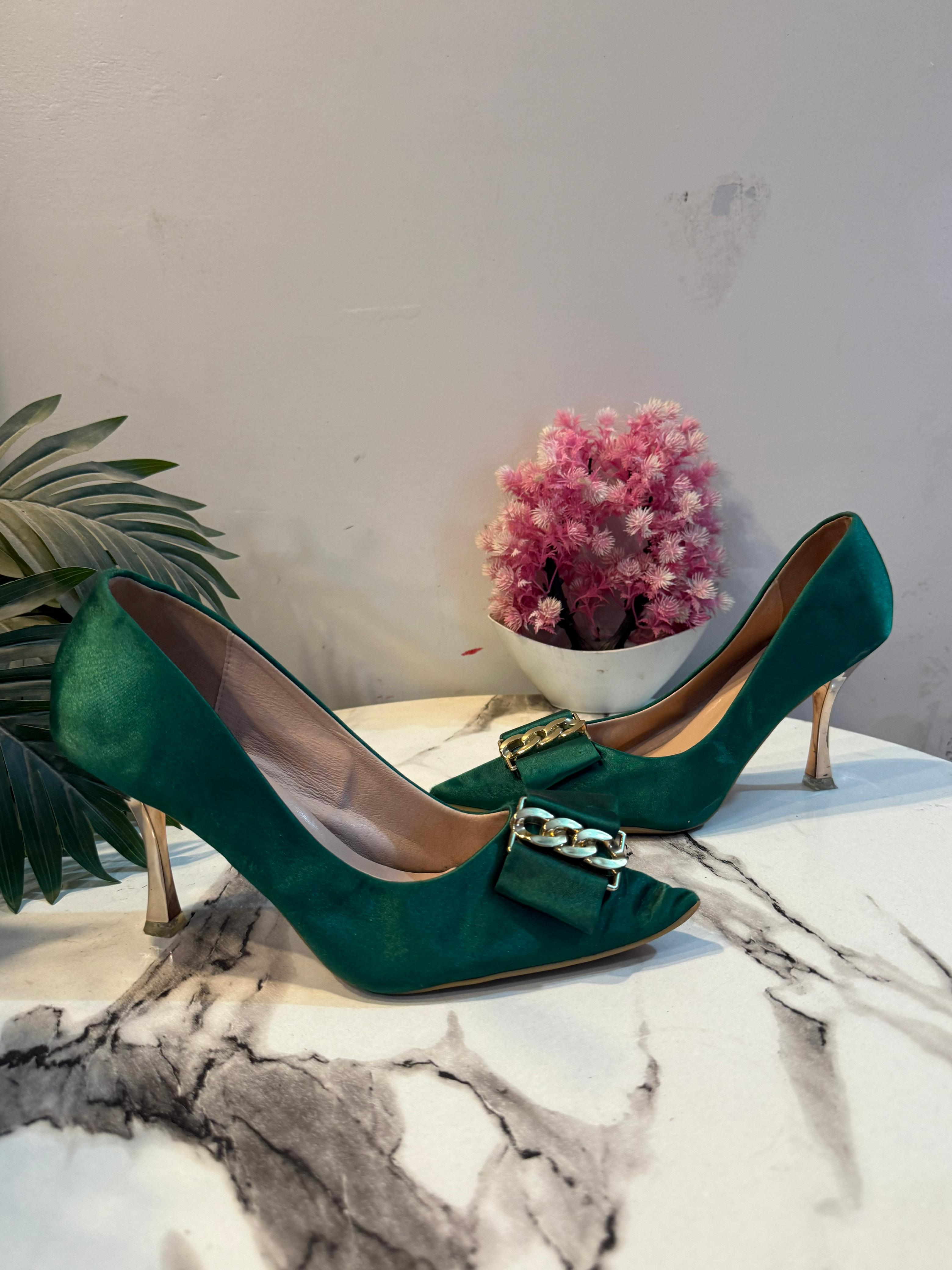 Green coat shoes