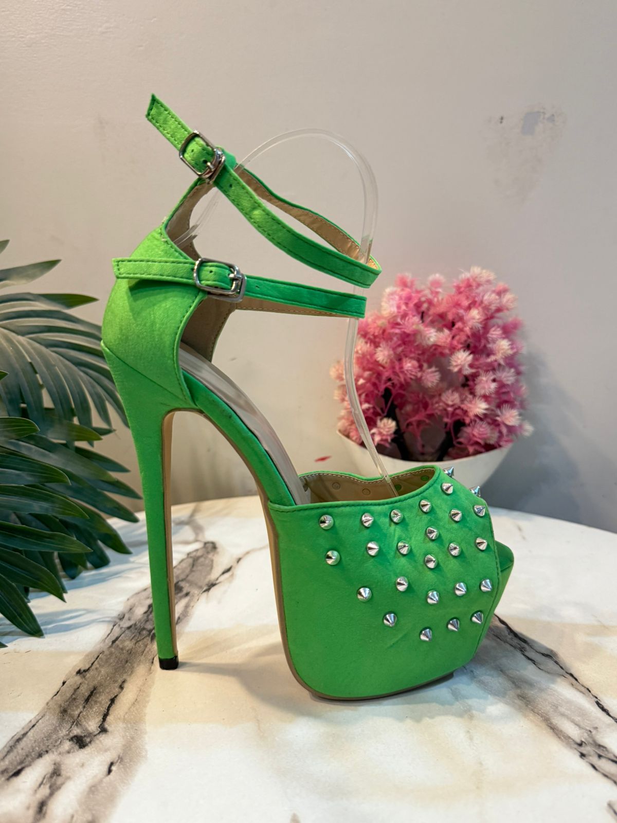 Green pencil heel