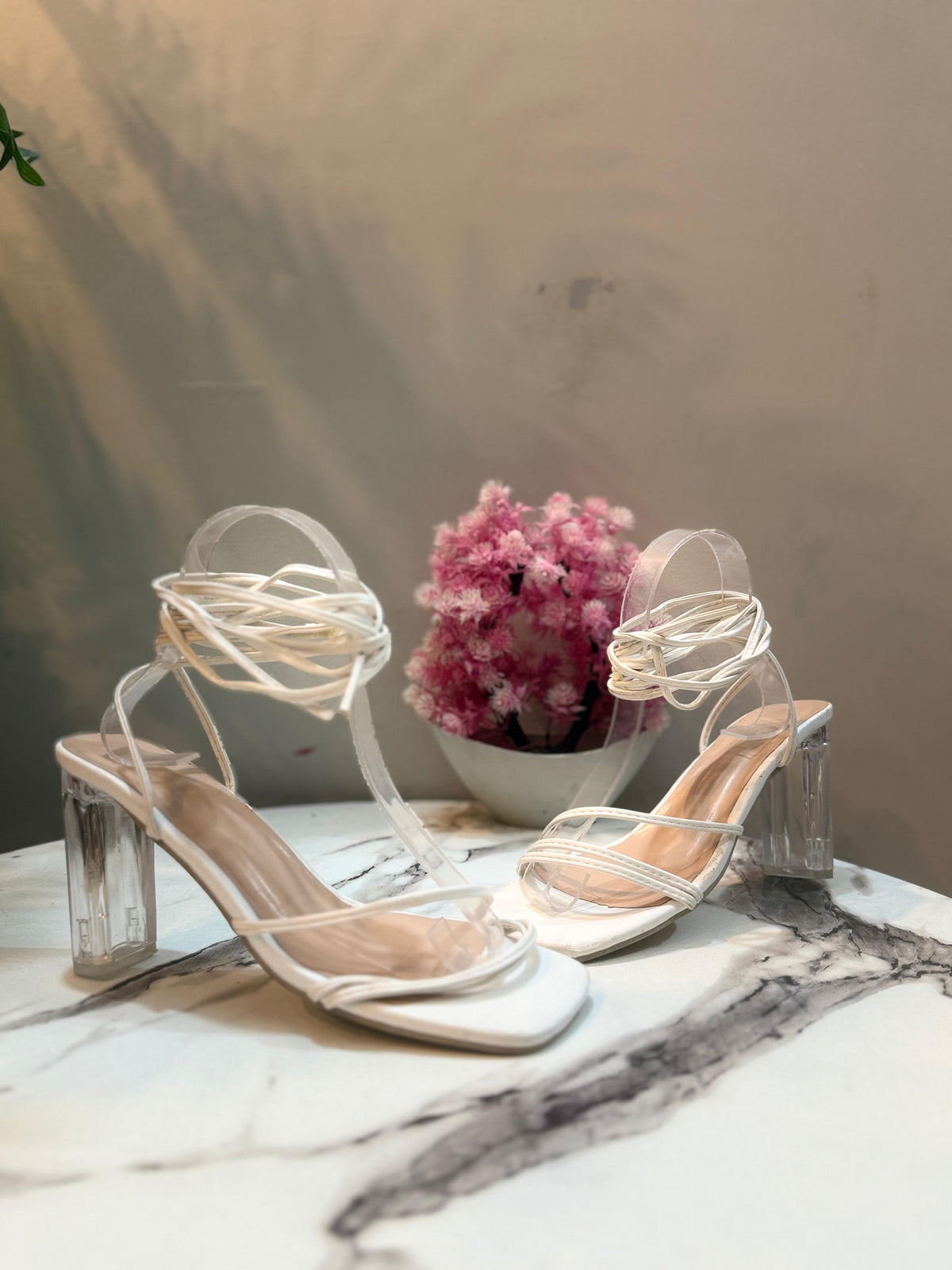 White laces transparent heel