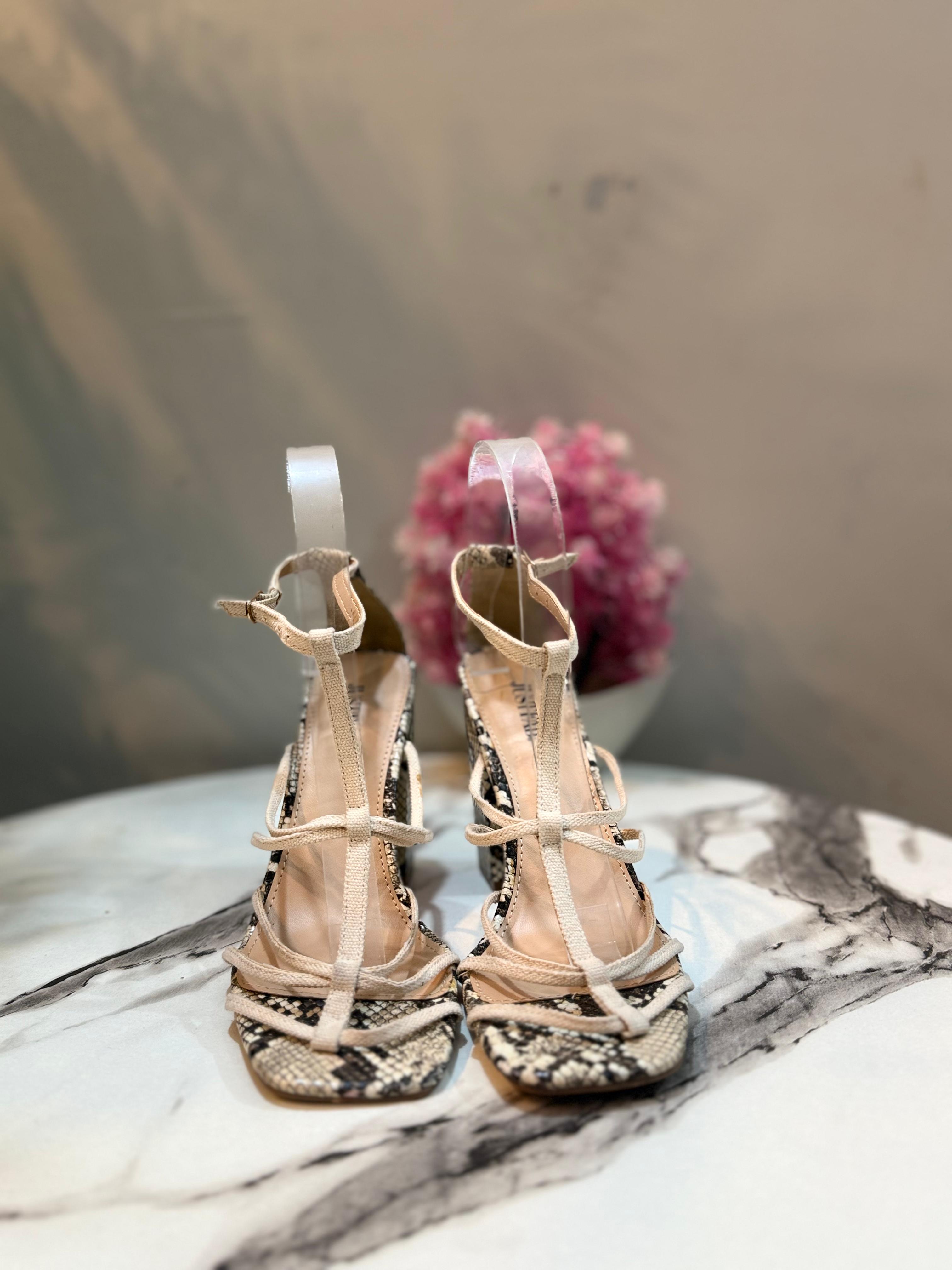 Justfab