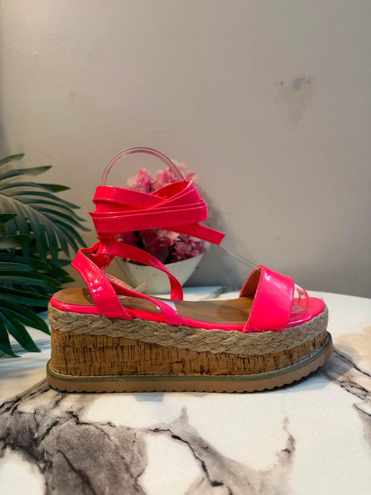 Pink laceup