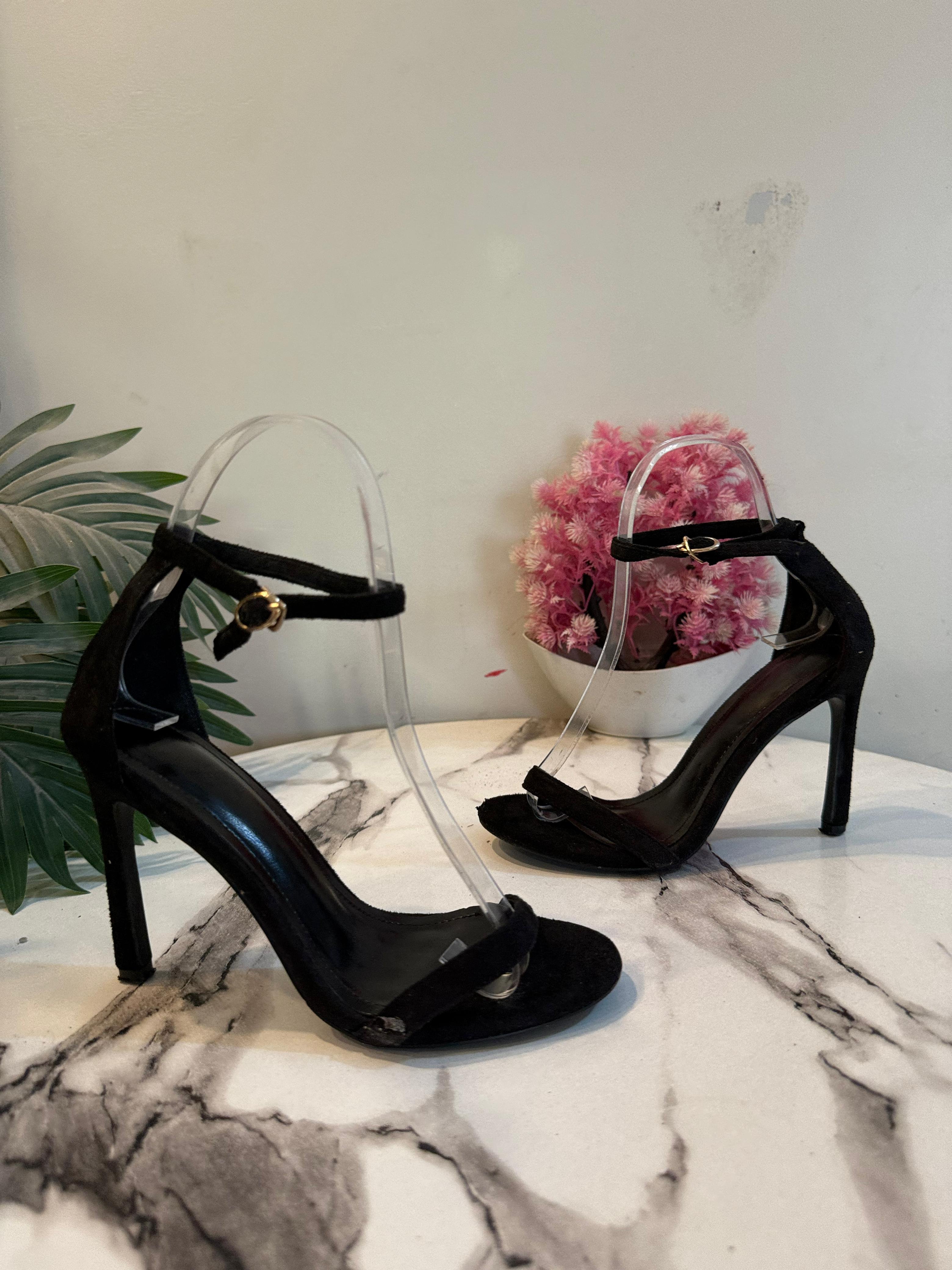 Black pencil heel