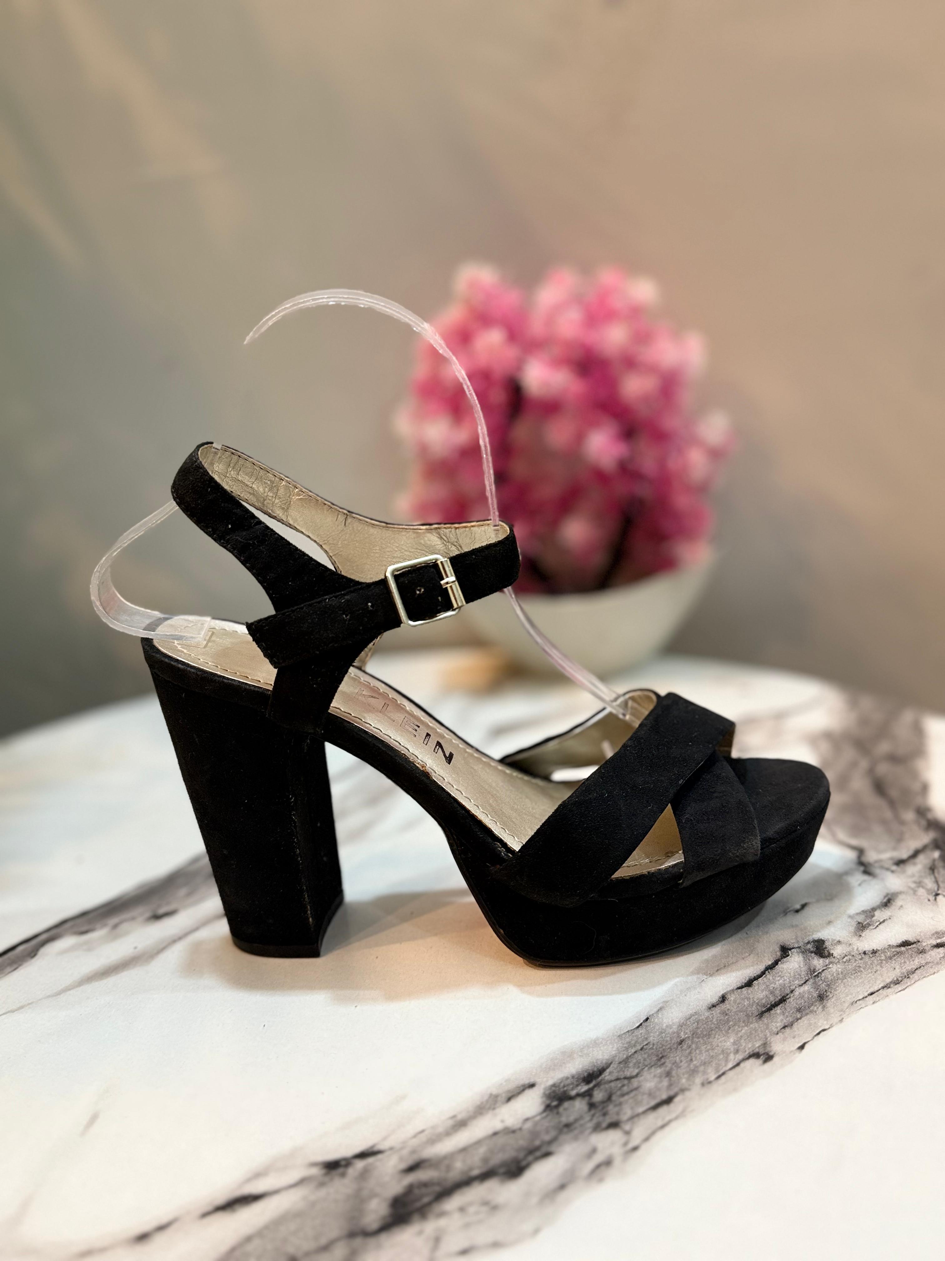 Anne klein