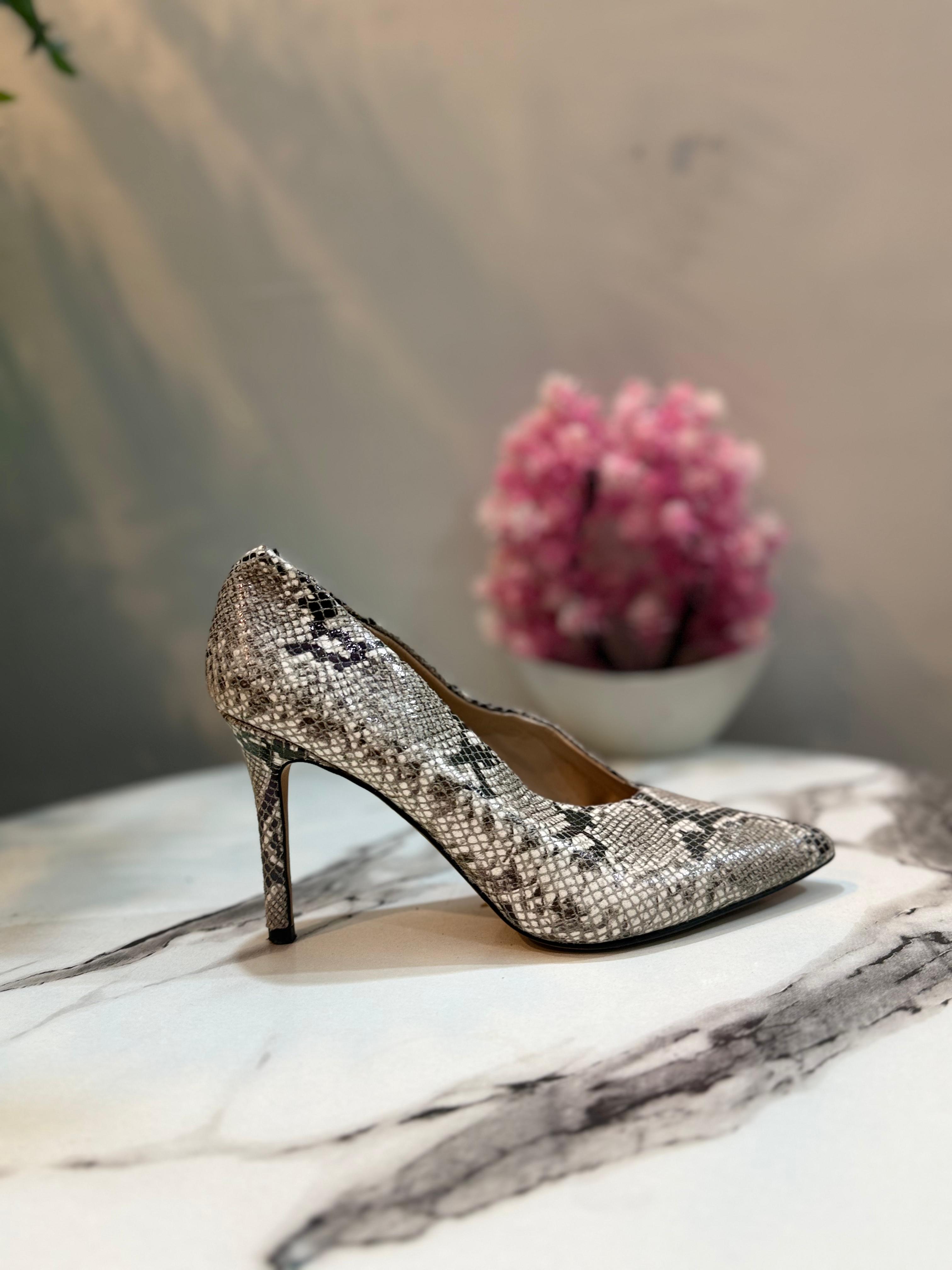 Vince camuto
