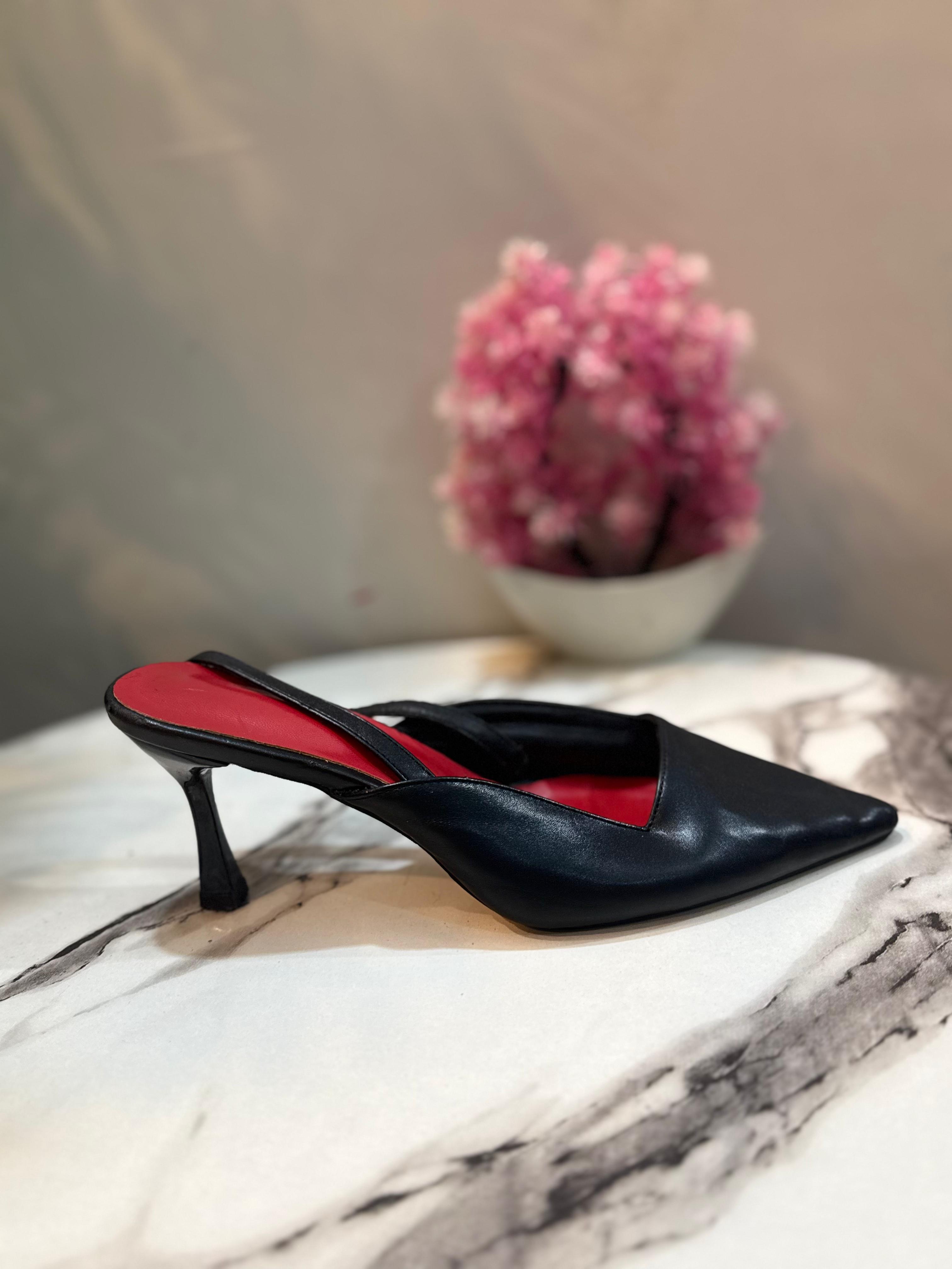 Sling back heel
