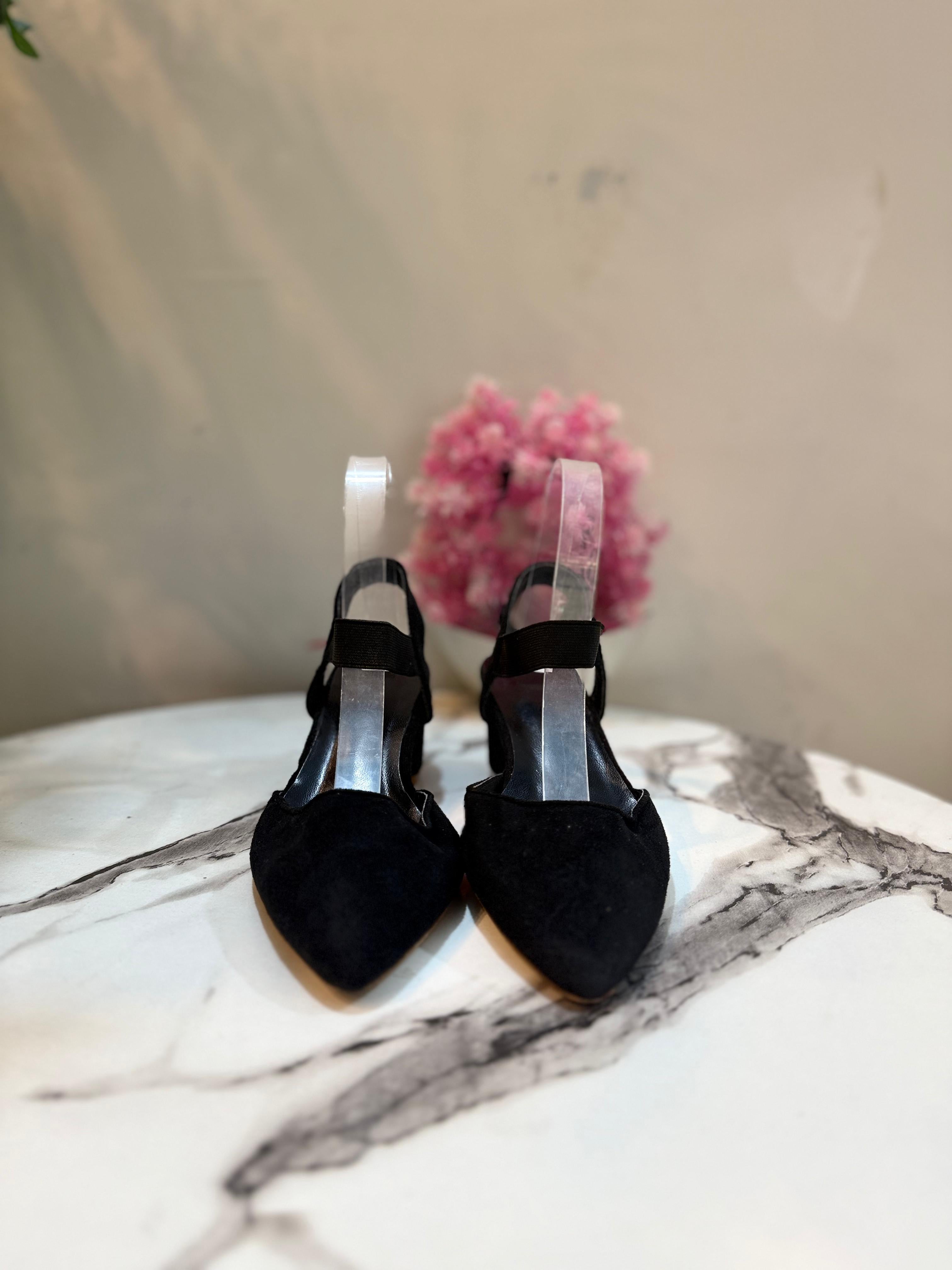Black coat shoe