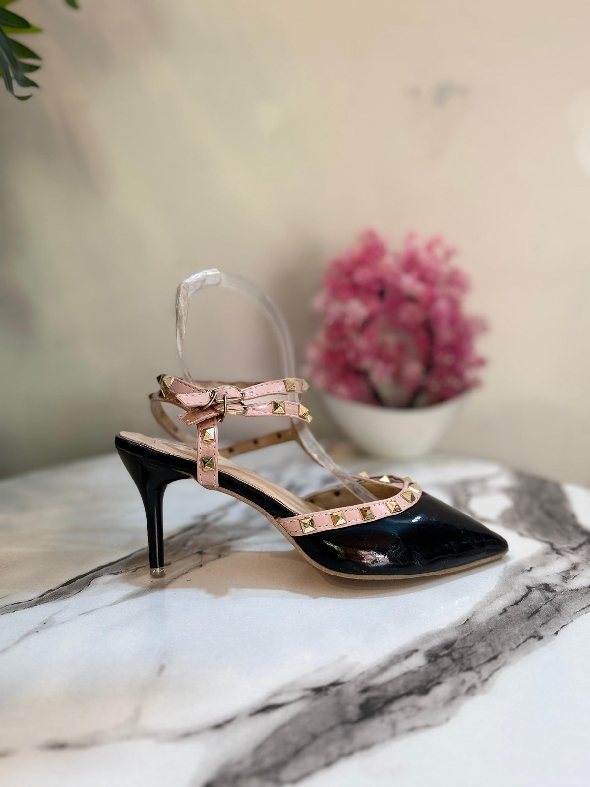 Black coat shoe