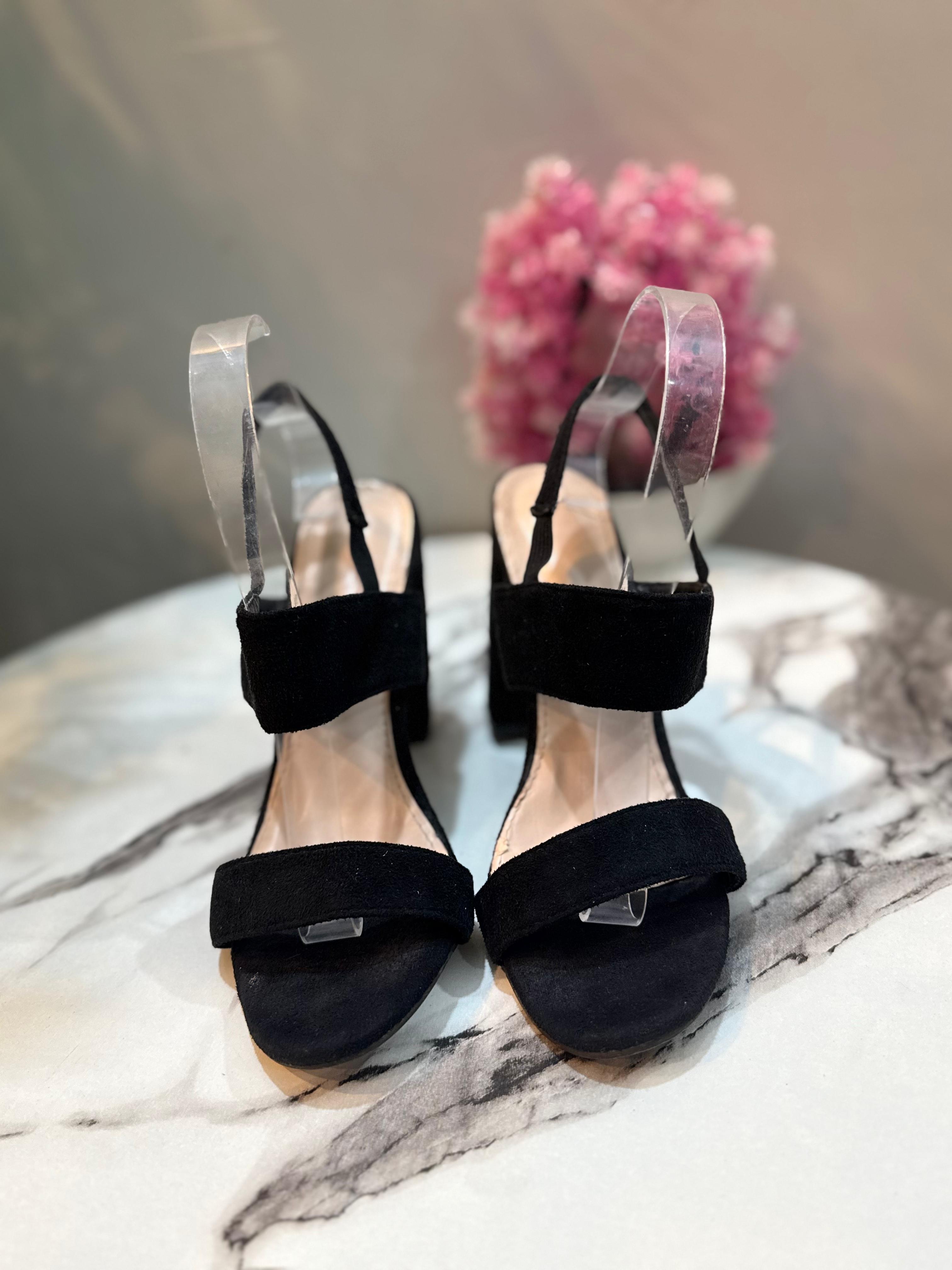 Black block heel