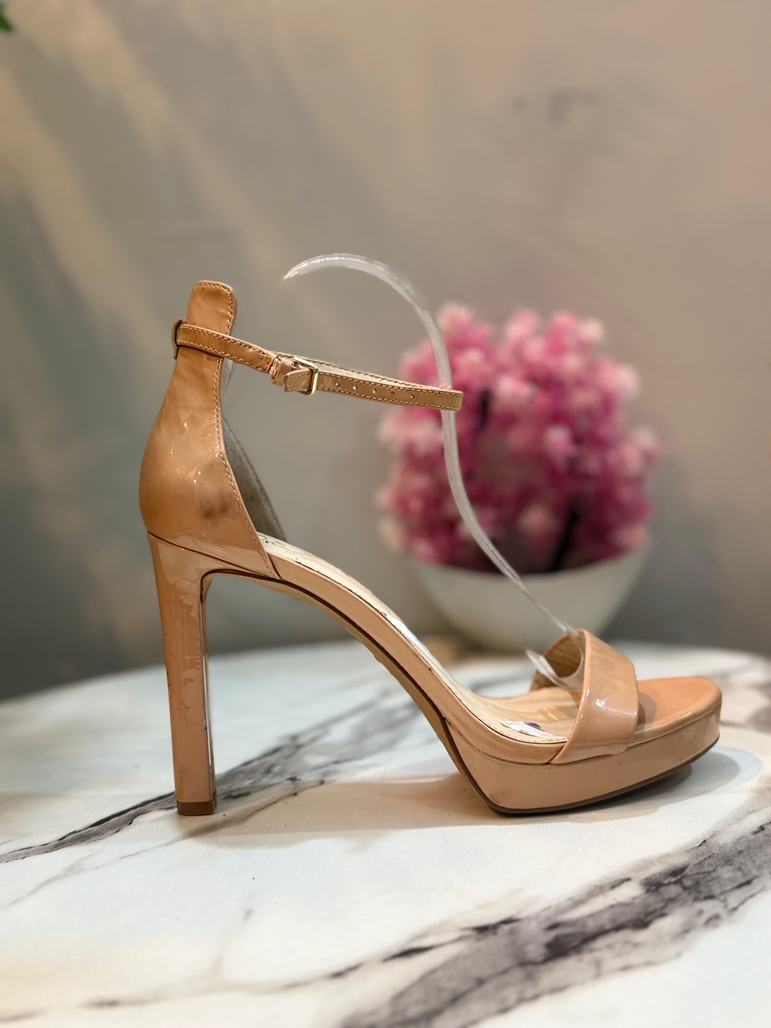 Vince camuto