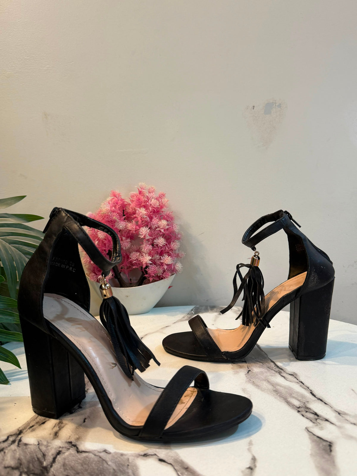 Black block heel
