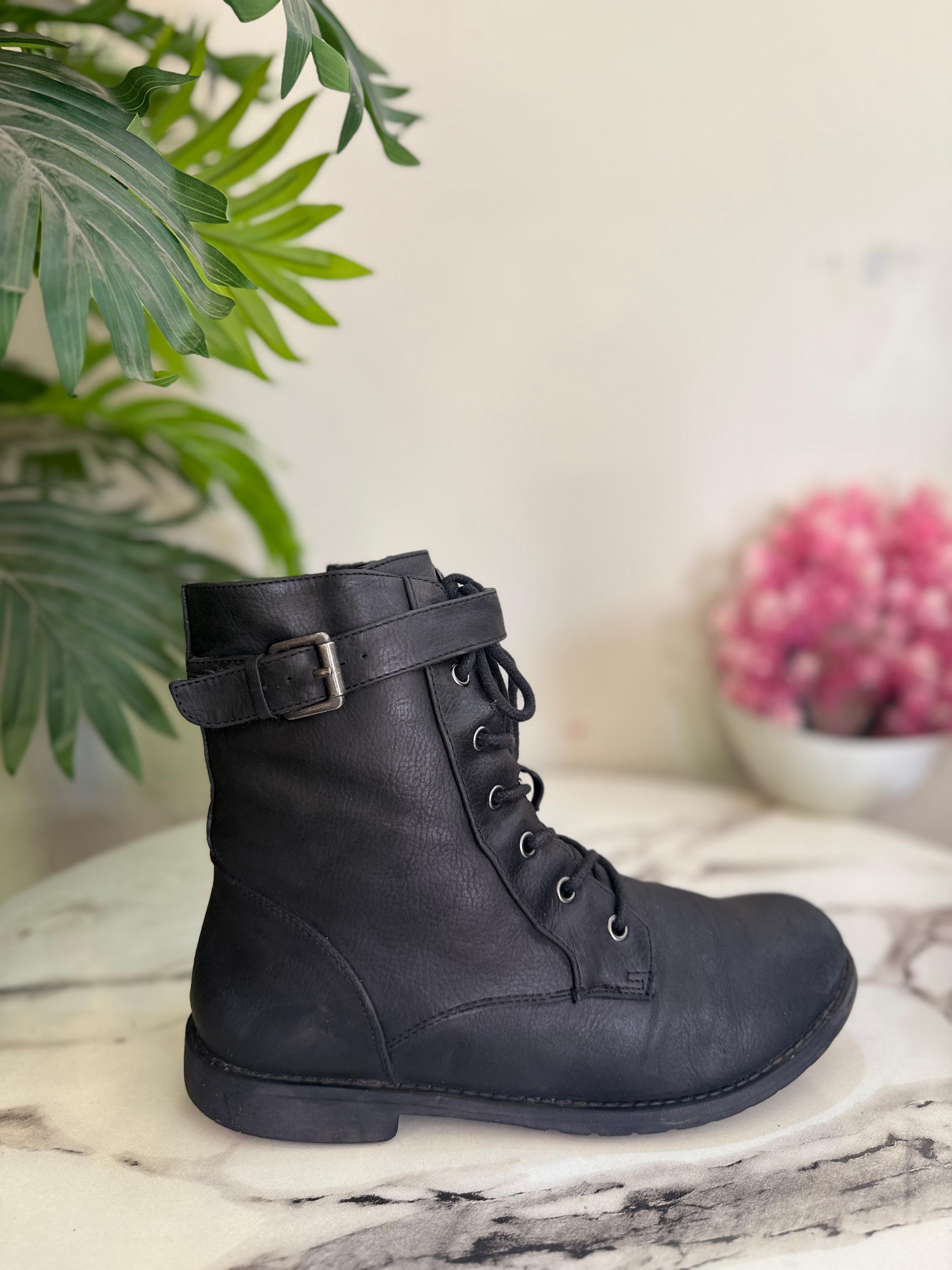 Black leather zipper lace up ankle boot (place)