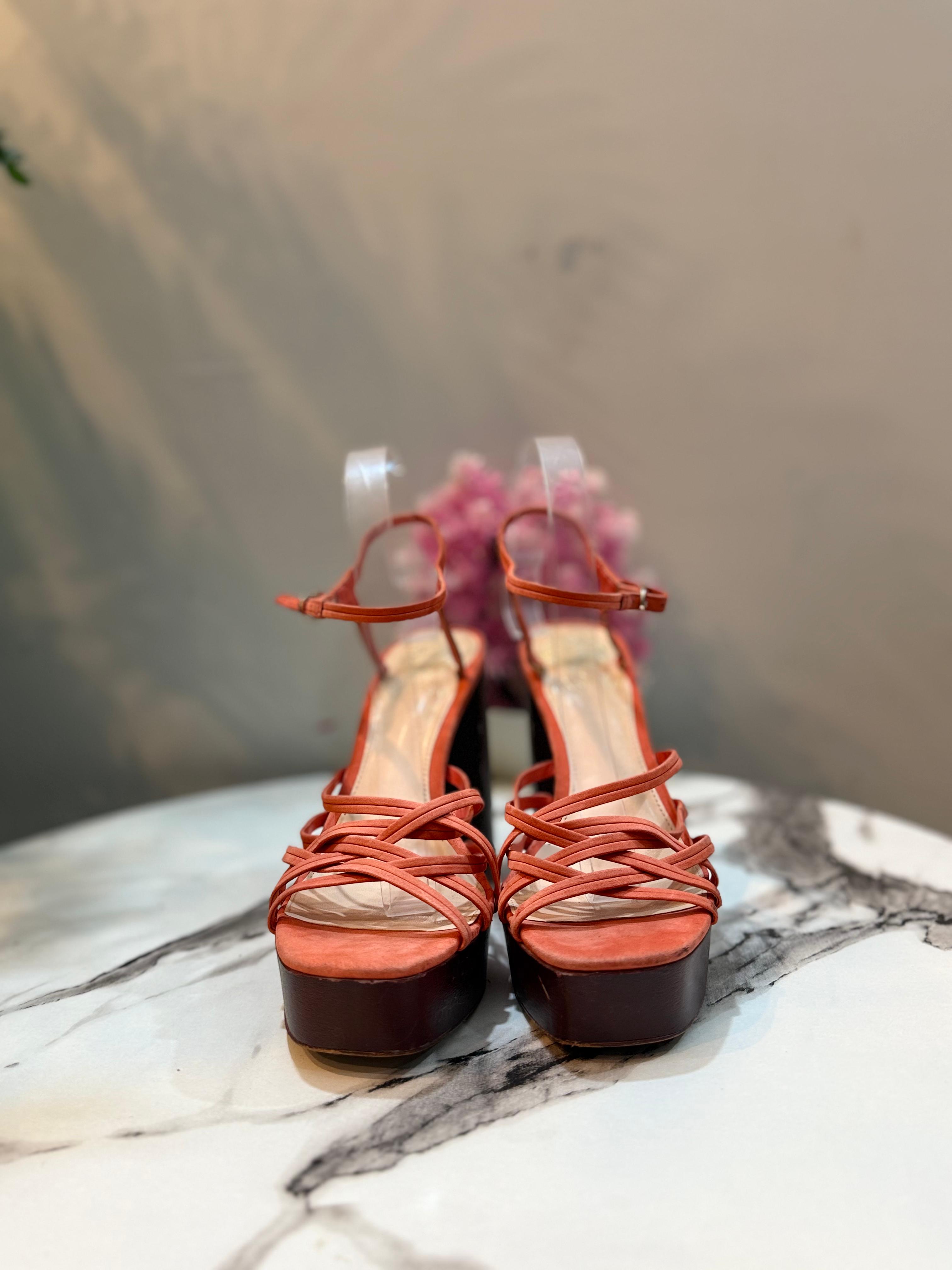 Vince camuto