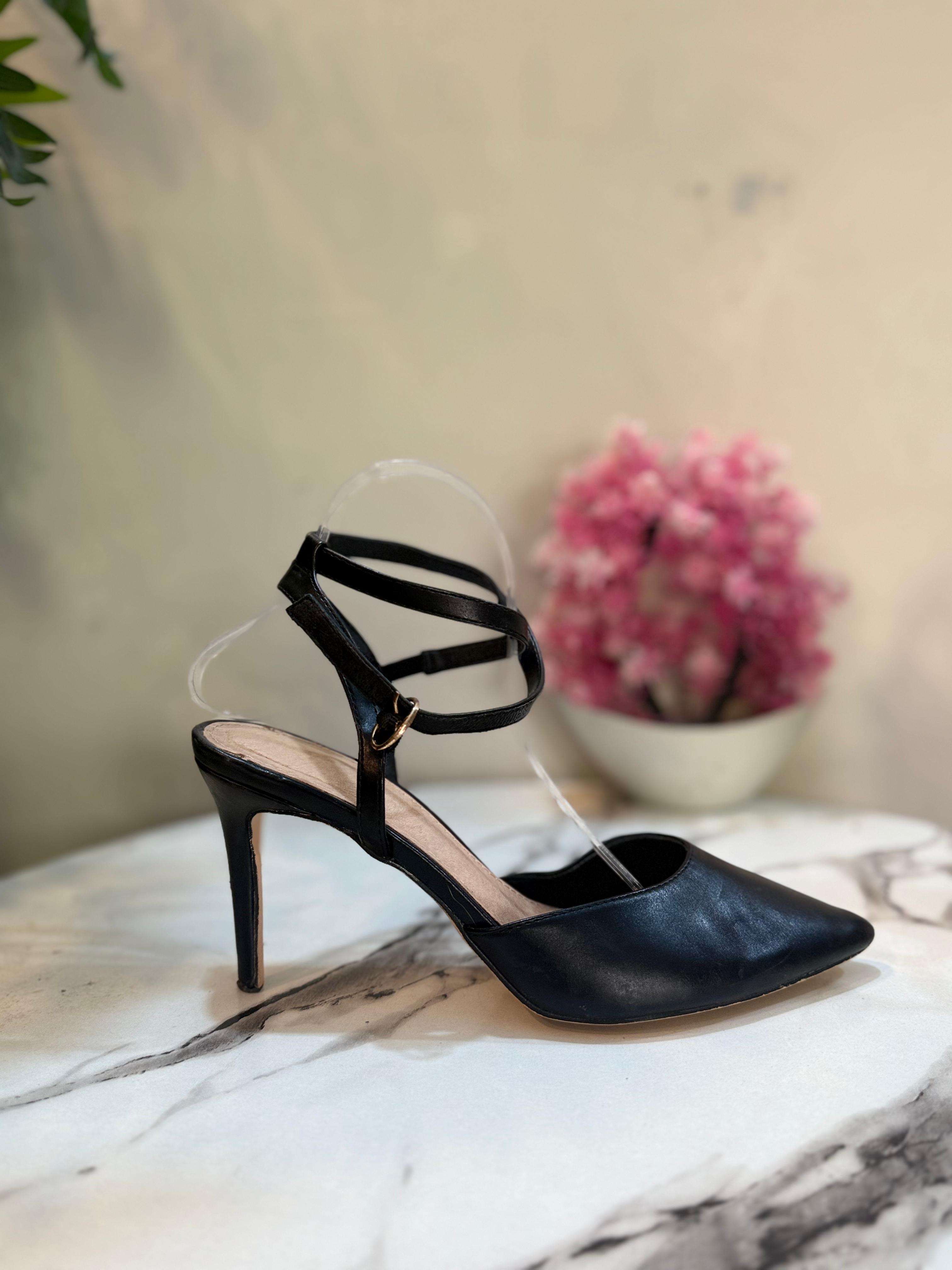 Black heel