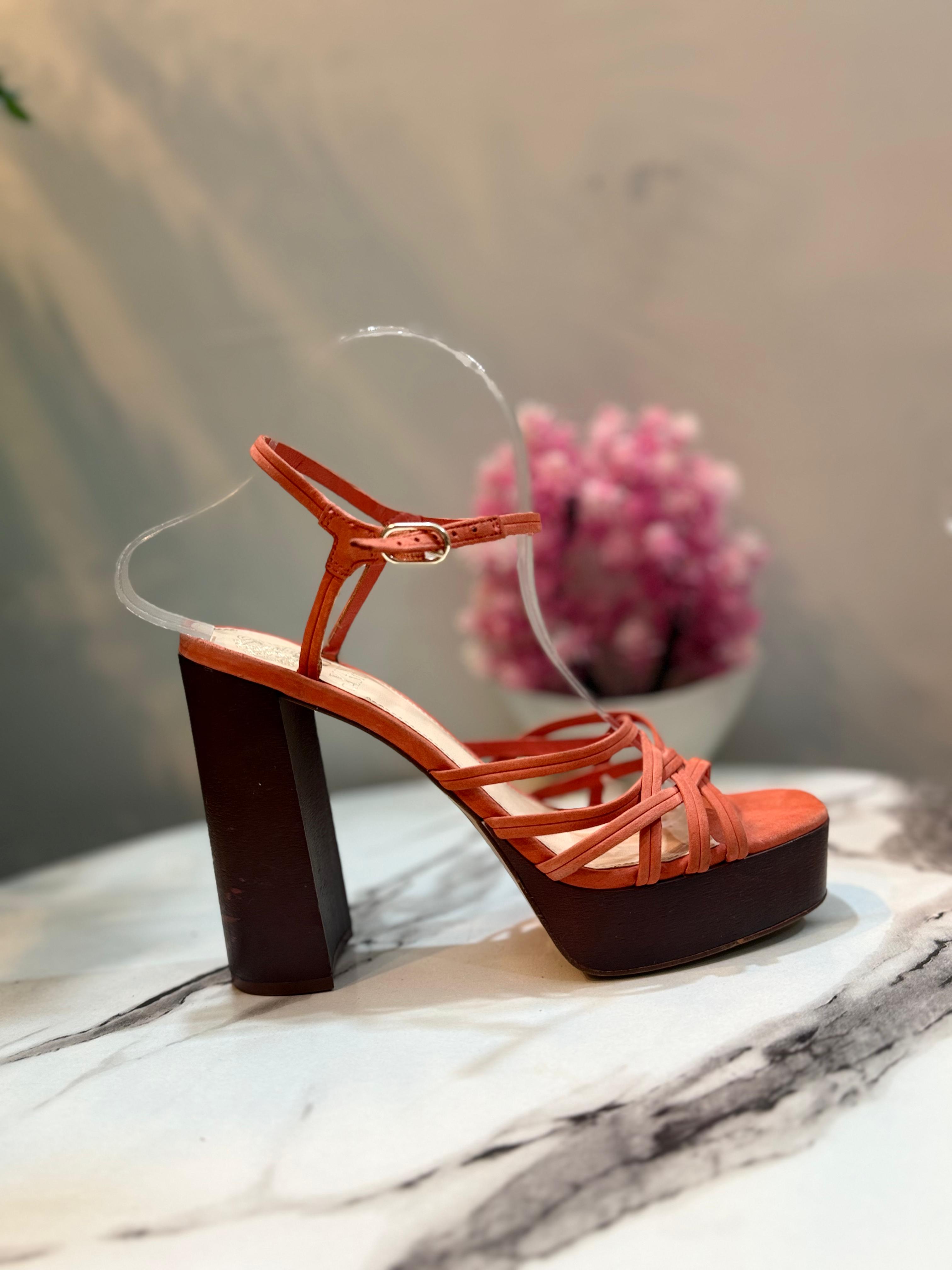Vince camuto