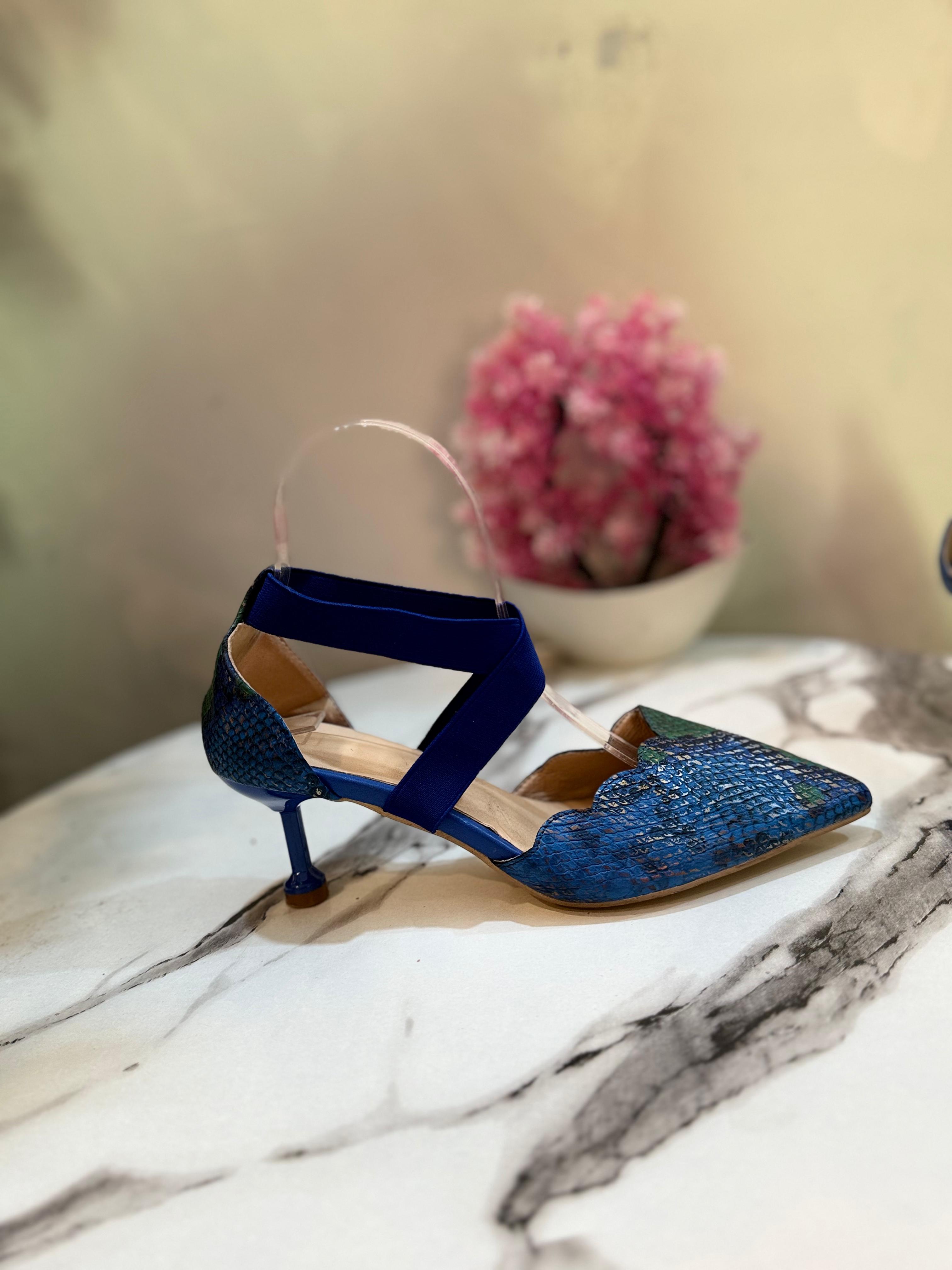 Blue coat shoes with kitten hells