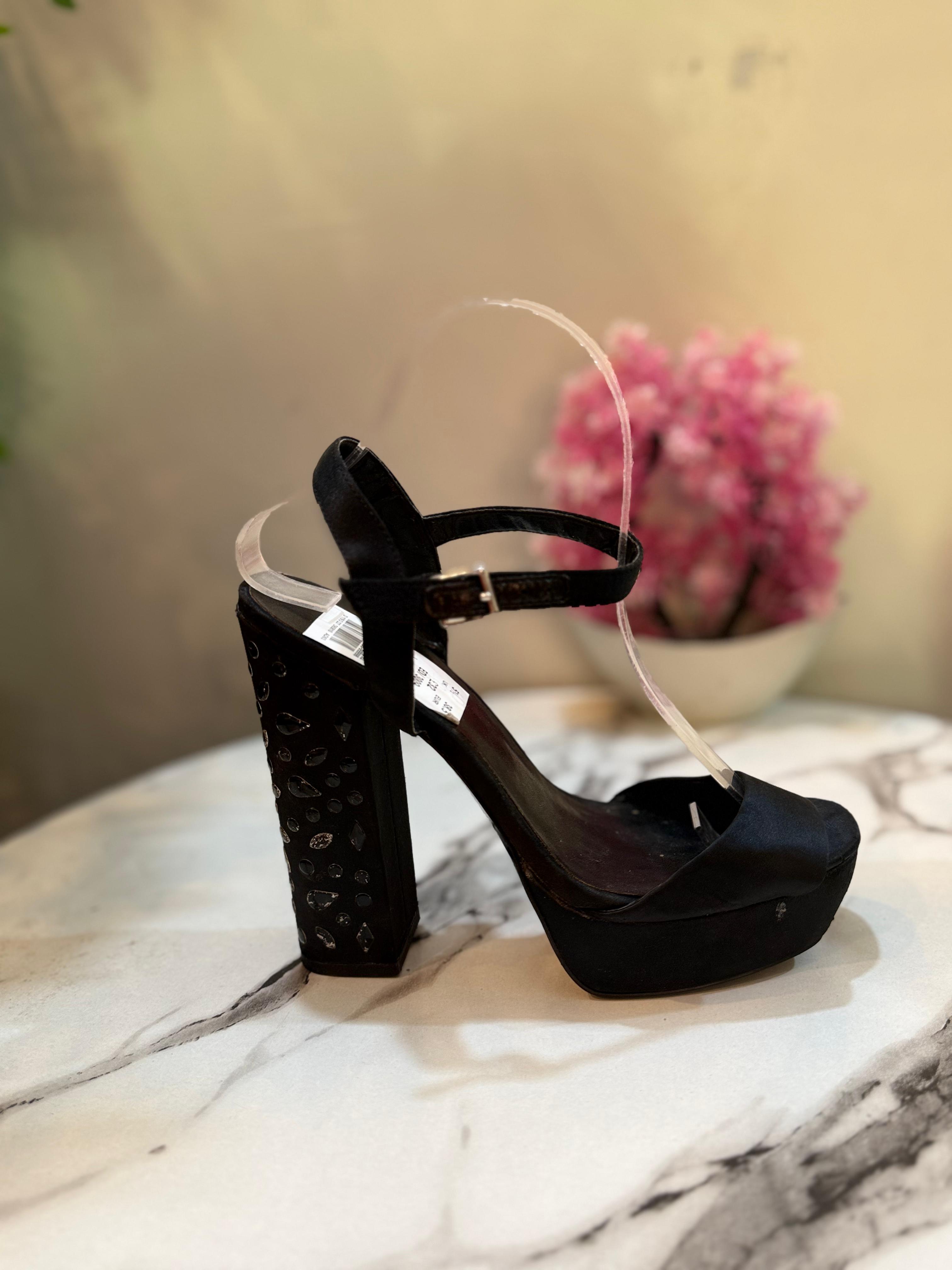 Black block heel
