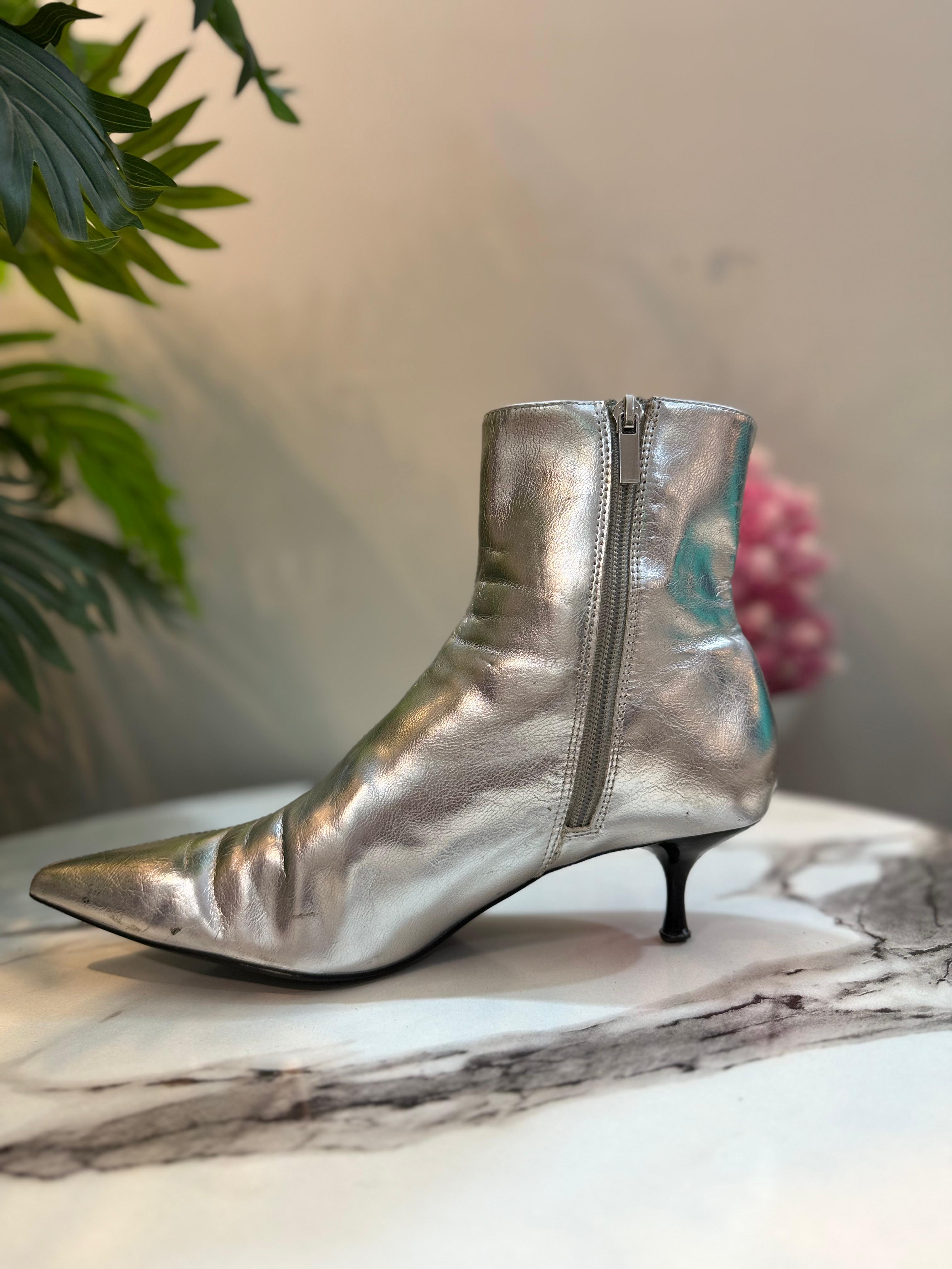 Silver patent zipper ankle boot (zara )