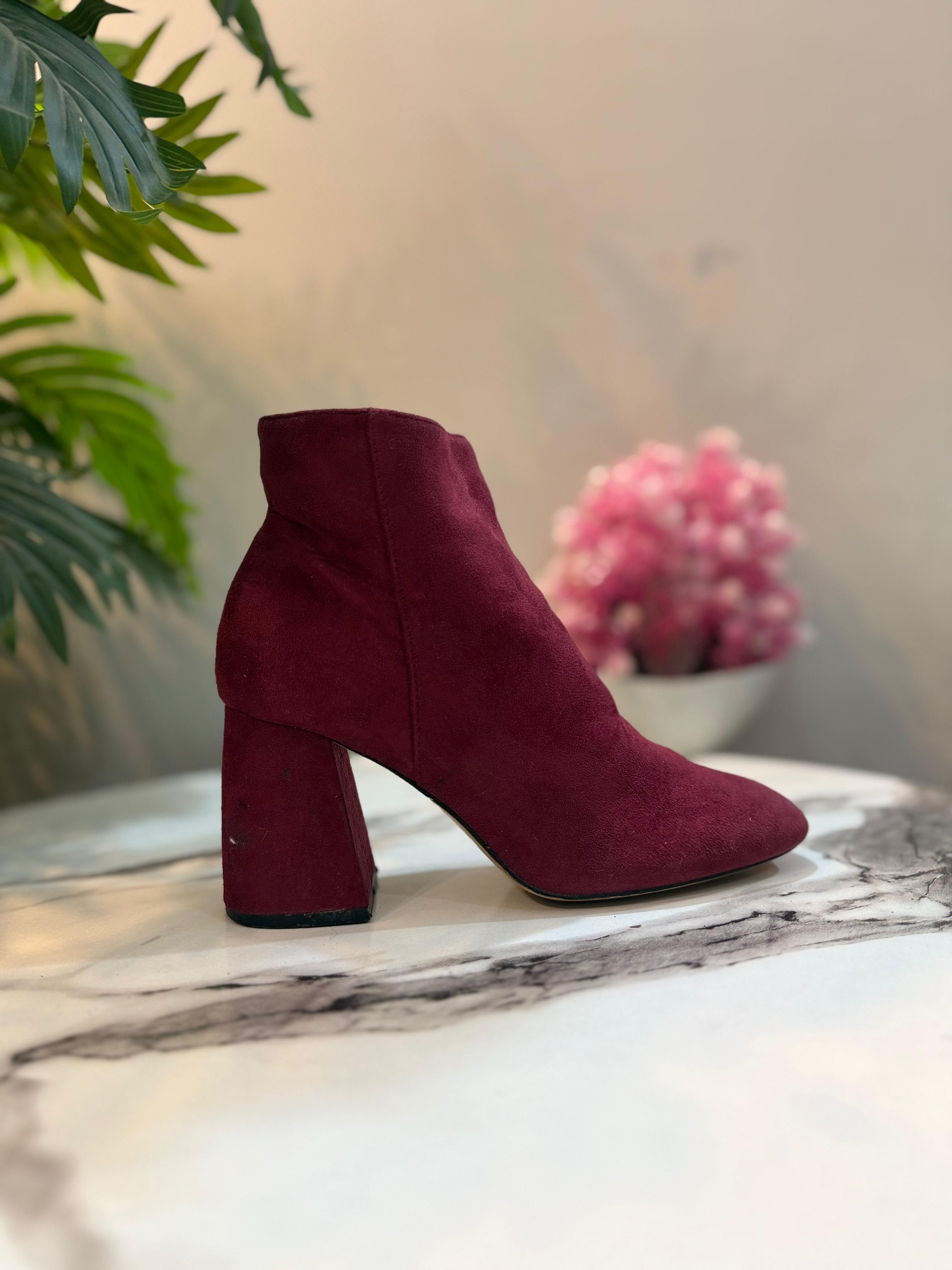 Maroon suede zipper ankle boot (Stradivarius)