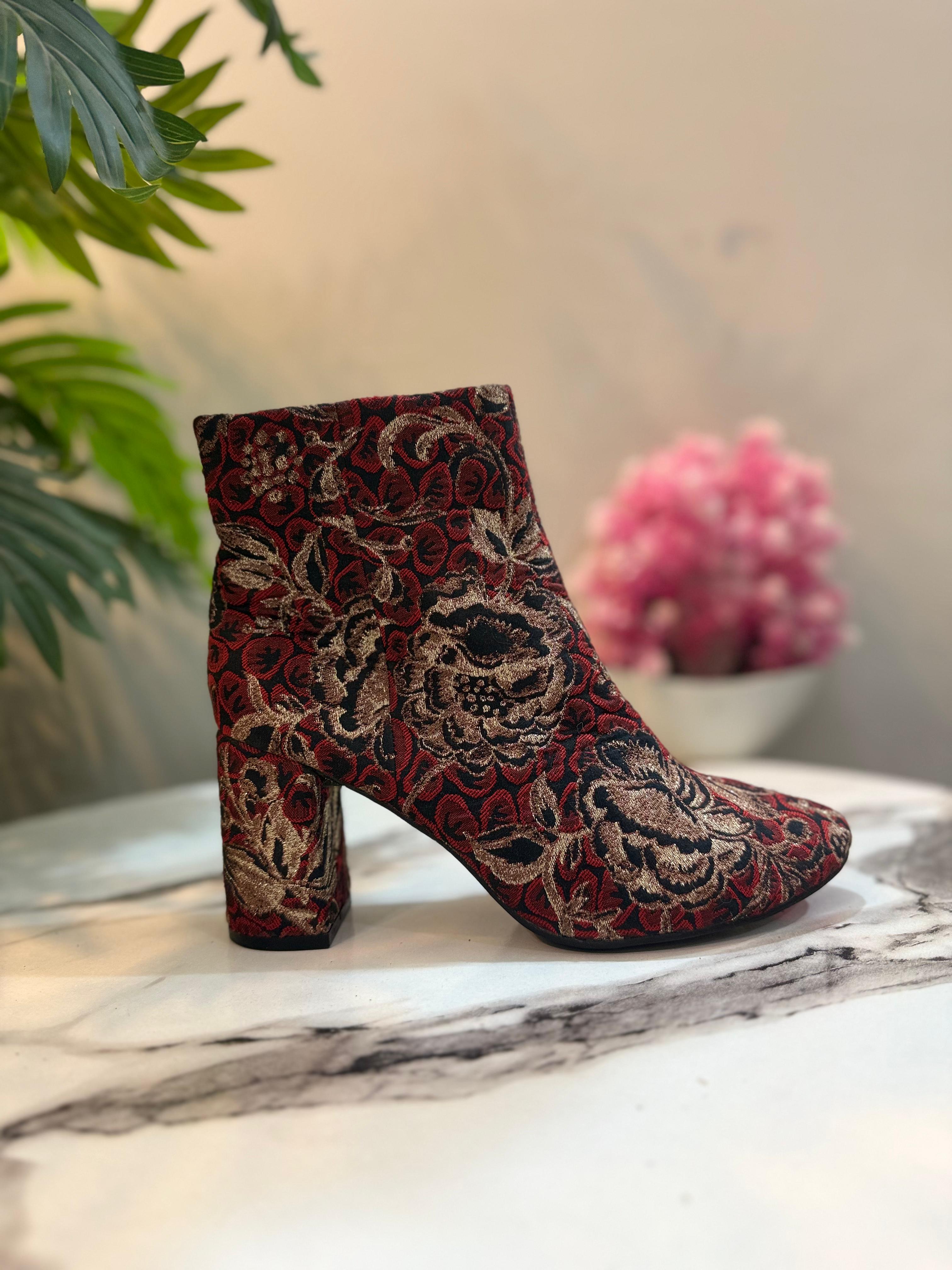 Red suede zipper ankle boot (insolia)