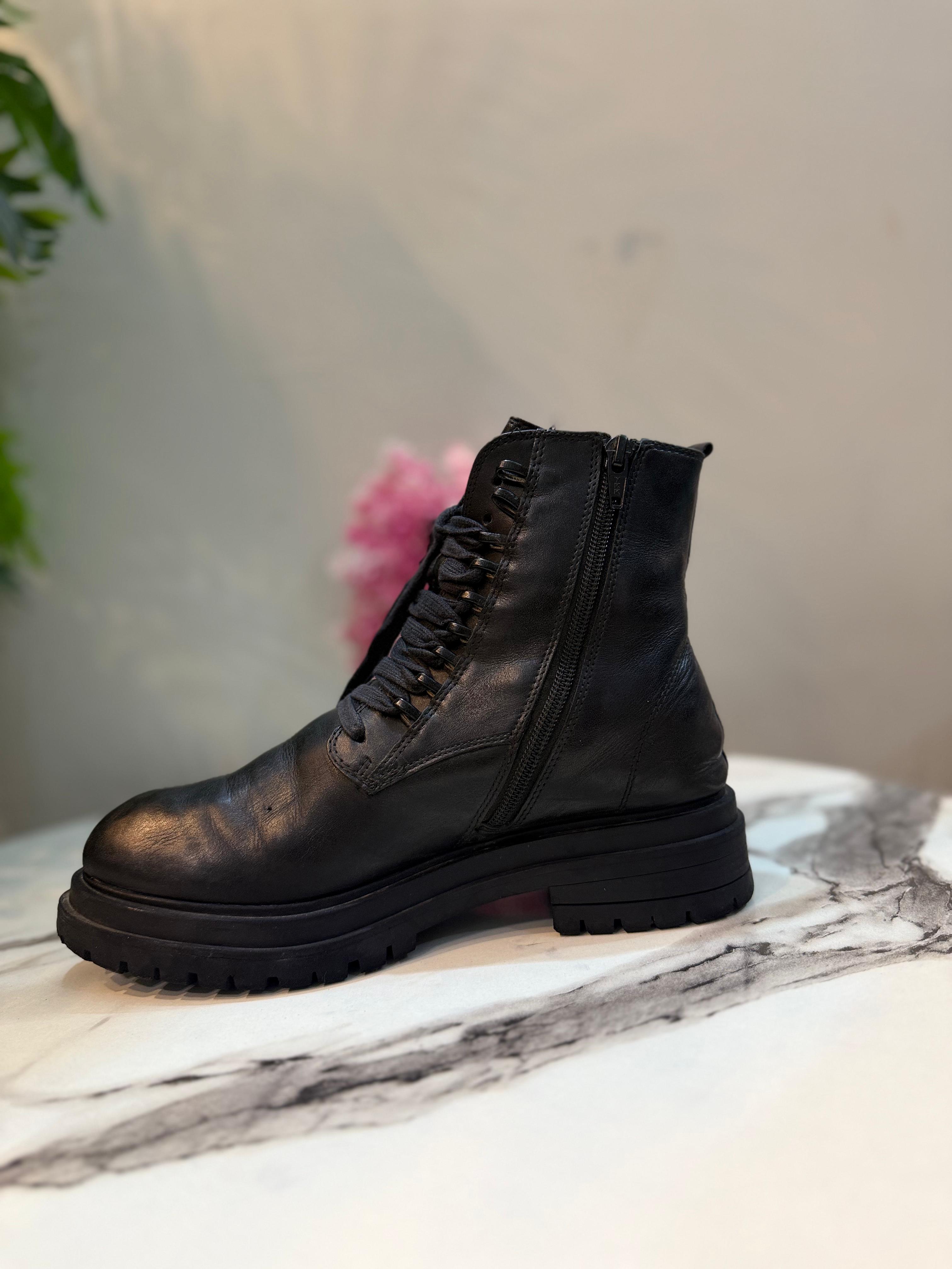 Black leather zipper lace up ankle boot(alesya)