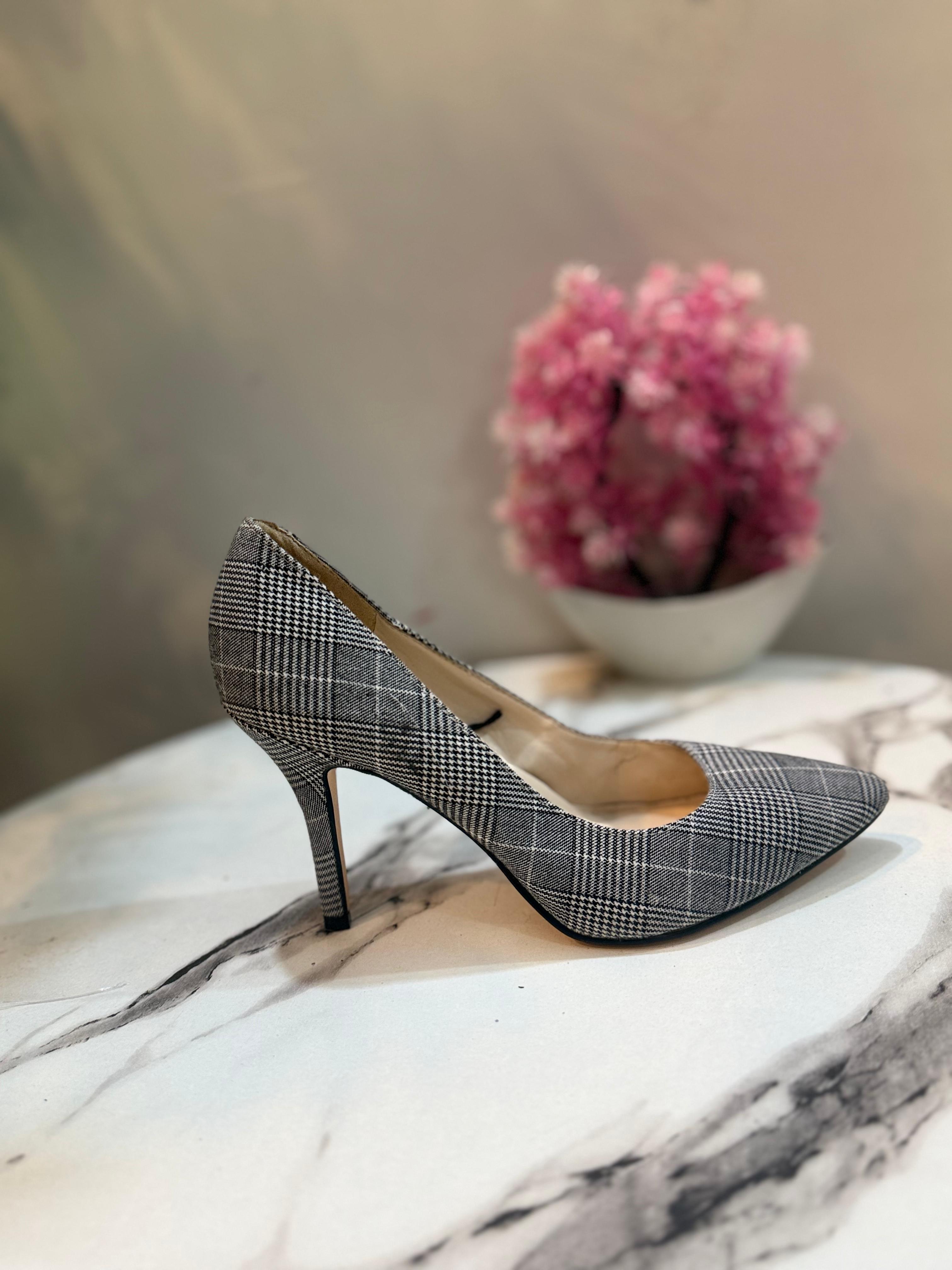 Nine west