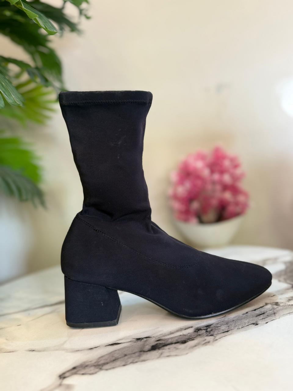 Black satin ankle boot (Vagabond)